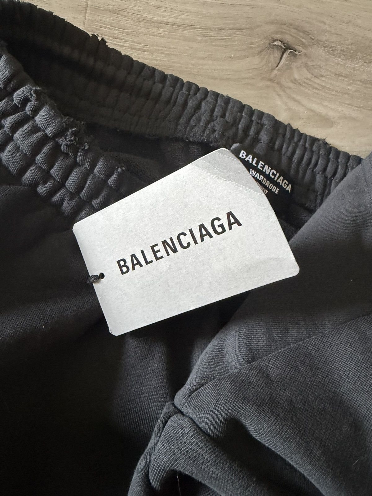Balenciaga Balenciaga Shorts Size L Size US 32 / EU 48 - 4 Thumbnail