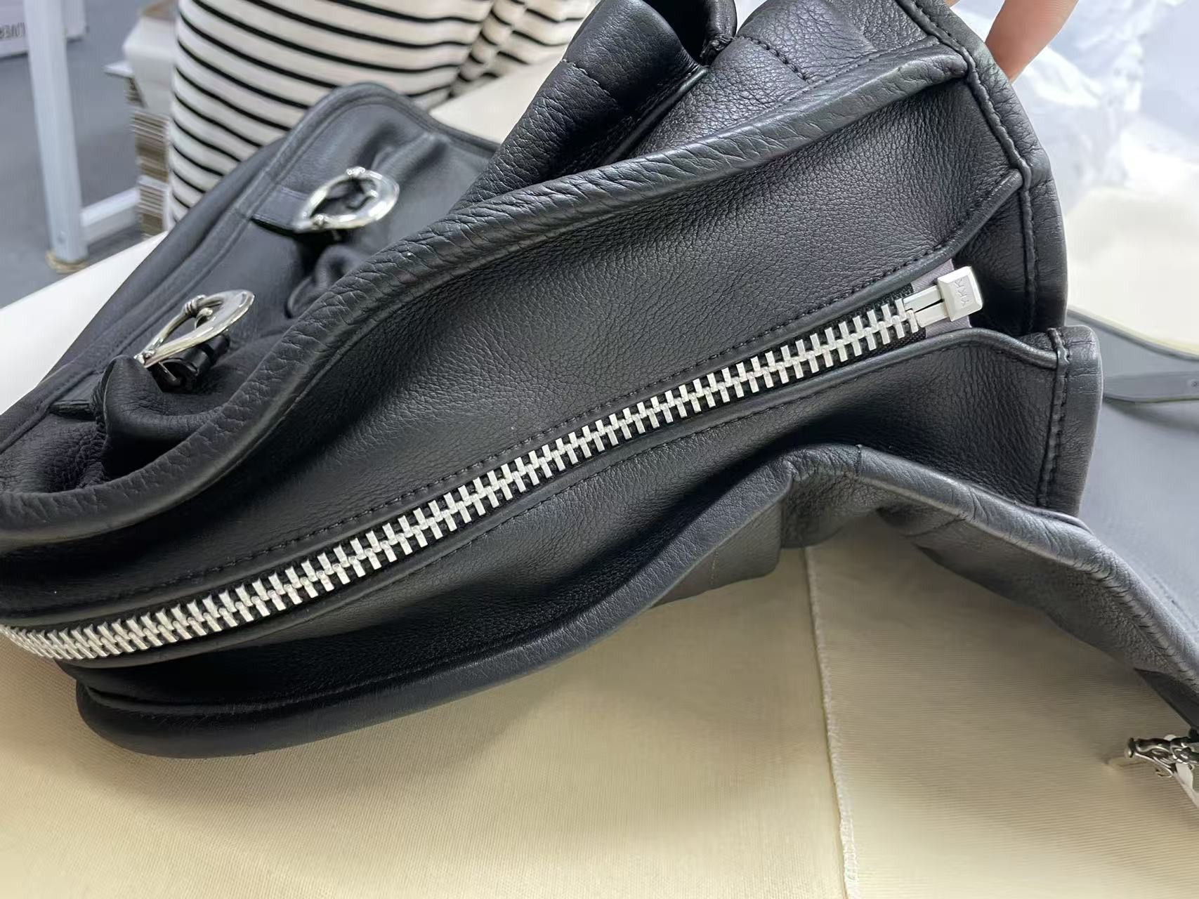 Chrome Hearts Chrome Hearts Black Leather Messenger Crossbody Bag Size ONE SIZE - 15 Thumbnail
