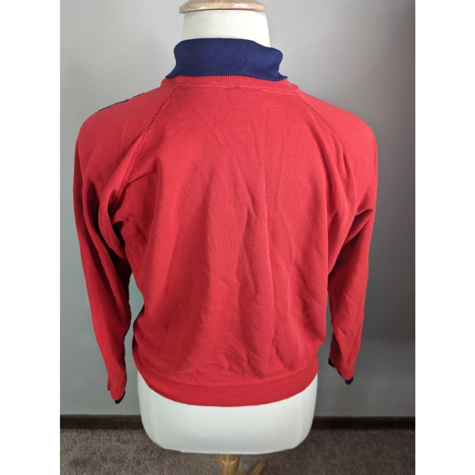 Hanes VINTAGE Hanes Sweatshirt Raglan Floral Tulip Quilt XL Red Crew Neck Pullover All Seasons Easy Care Women 90s | Womens Size XL / US 12-14 / IT 48-50 - 4 Thumbnail