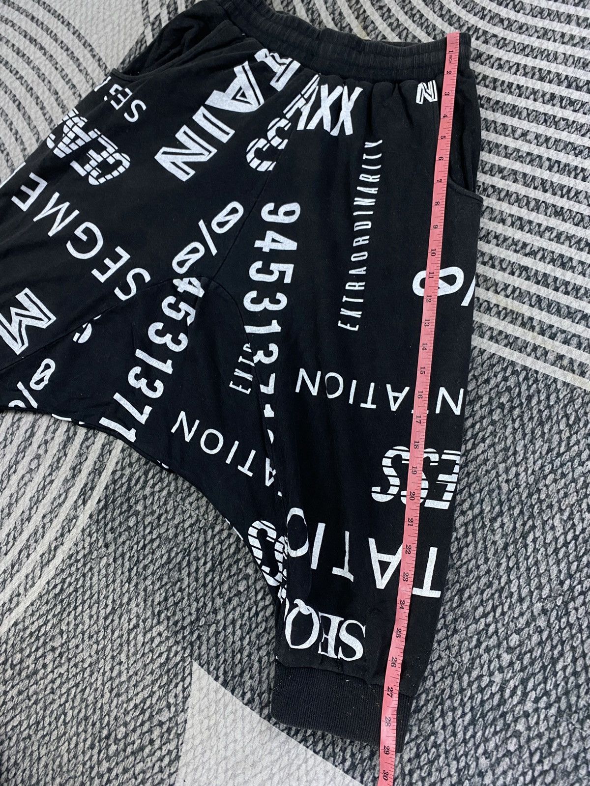 Japanese Brand Vtg B One Soul White Word Casual Sweatpant Size US 26 / EU 42 - 6 Thumbnail