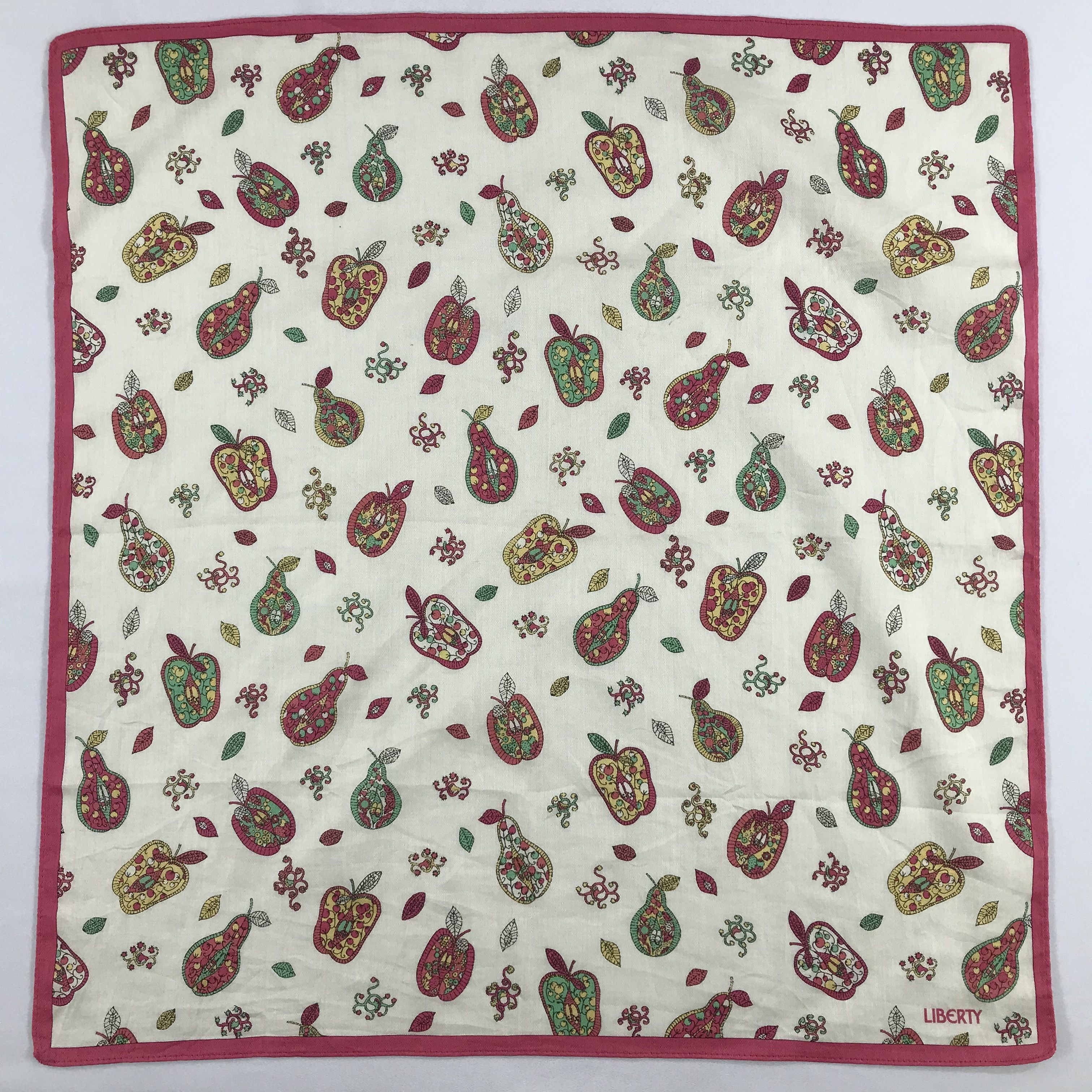 Liberty × Vintage Liberty Bandana / Handkerchief / Neckerchief - S2521 Size ONE SIZE - 1 Thumbnail