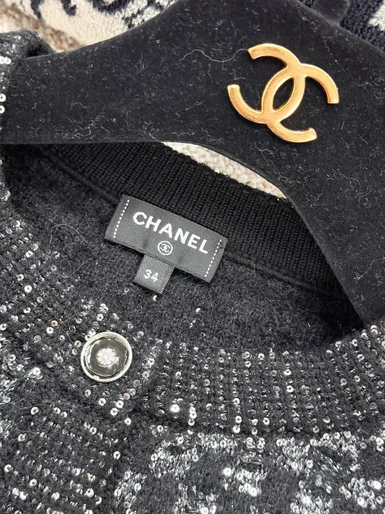 Chanel Chanel Gold silk sequin long-sleeved knitted cardigan jack Size XXS / US 00 / IT 34 - 5 Thumbnail