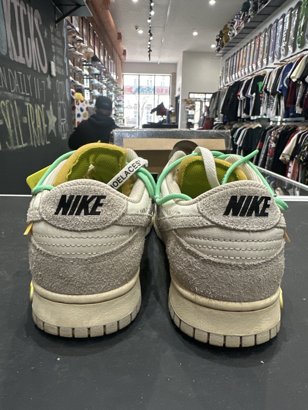 Nike × Off-White Nike Off-White Dunk Low Lot 14 Size US 9 / EU 42 - 3 Thumbnail