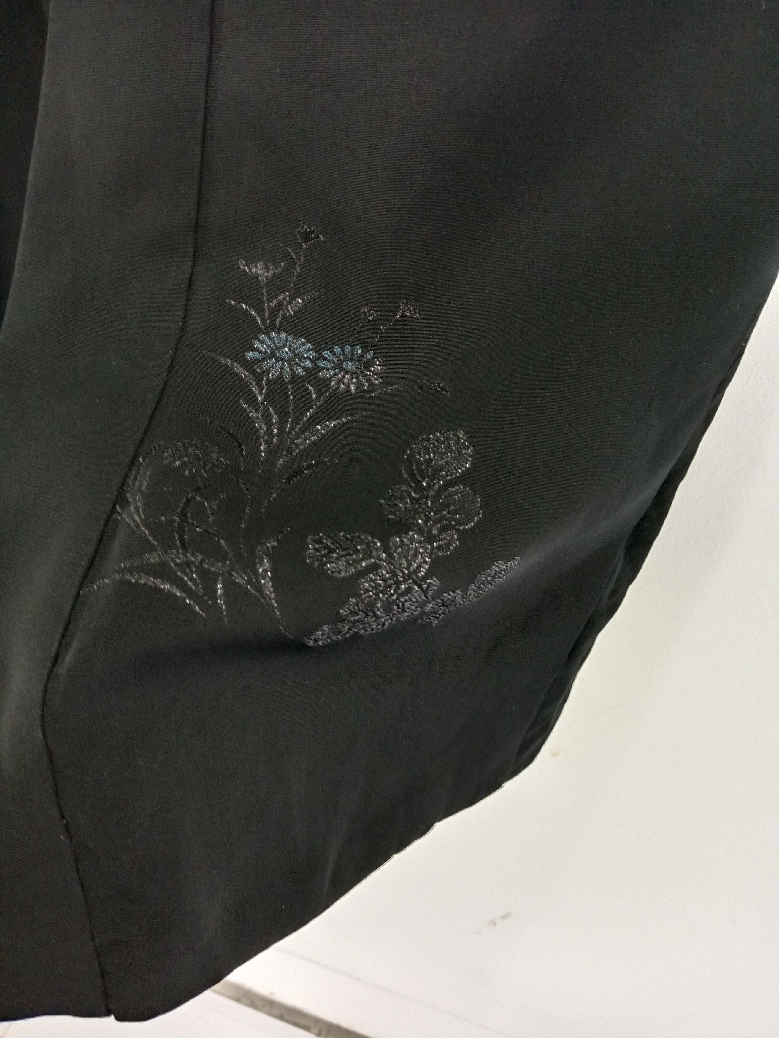 Japanese Brand Vintage Black Haori Kimono Flower Motif Size ONE SIZE - 6 Thumbnail