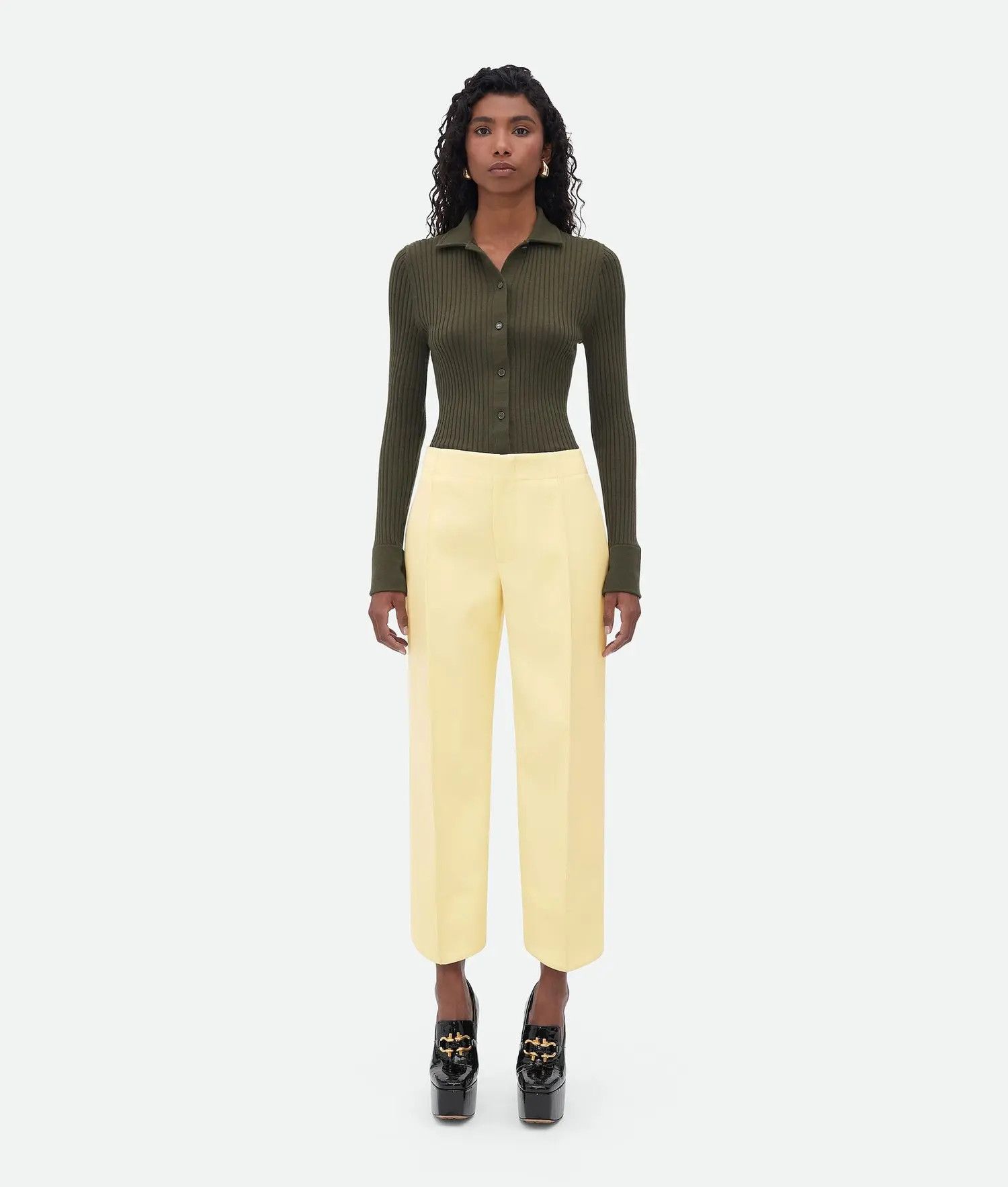 Bottega Veneta o1n1vont0625 Curved Shape Compact Wool Trouser in Chamomile Size 27" / US 4 / IT 40 - 1 Thumbnail