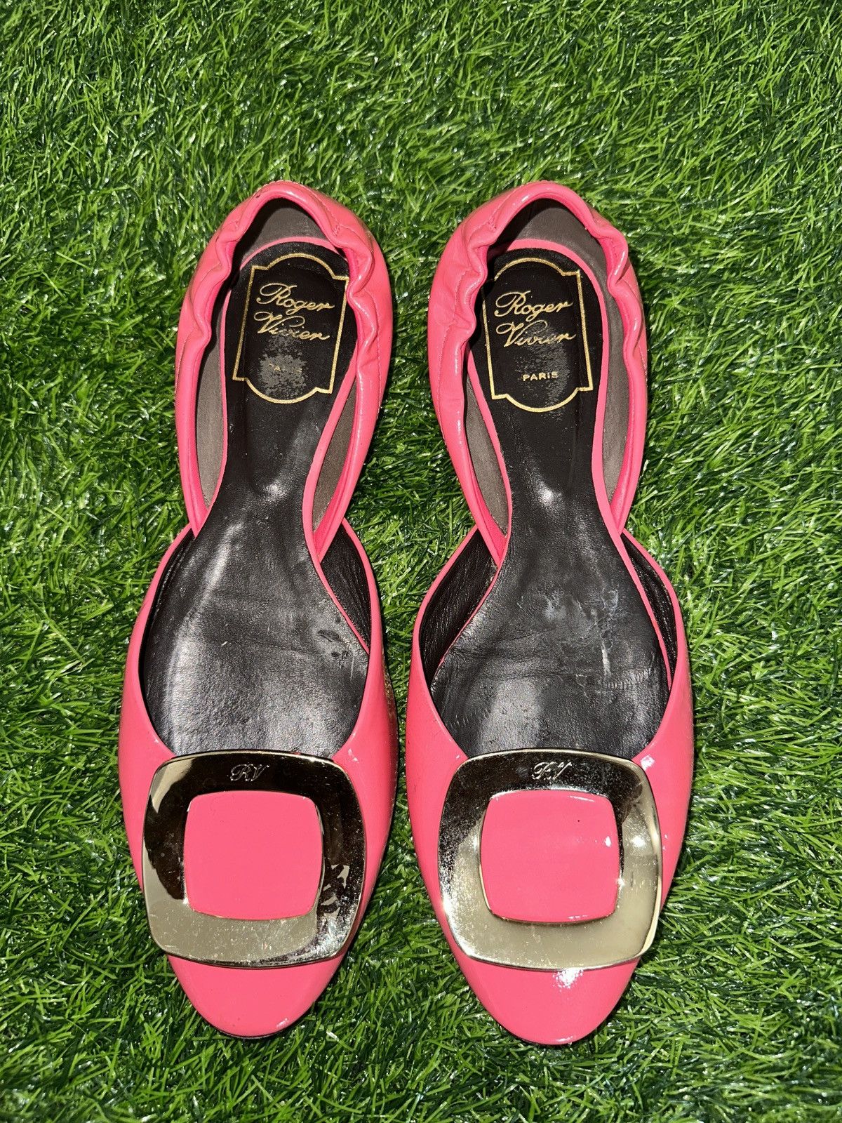 Roger Vivier Roger Vivier Dorsay patent leather ballet flats size 37.5 Size US 7.5 / IT 37.5 - 2 Thumbnail