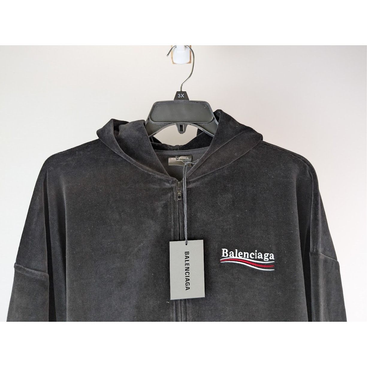 Balenciaga o1rshd1 Oversized Zip-Up Hoodies in Black/White Size US M / EU 48-50 / 2 - 3 Thumbnail