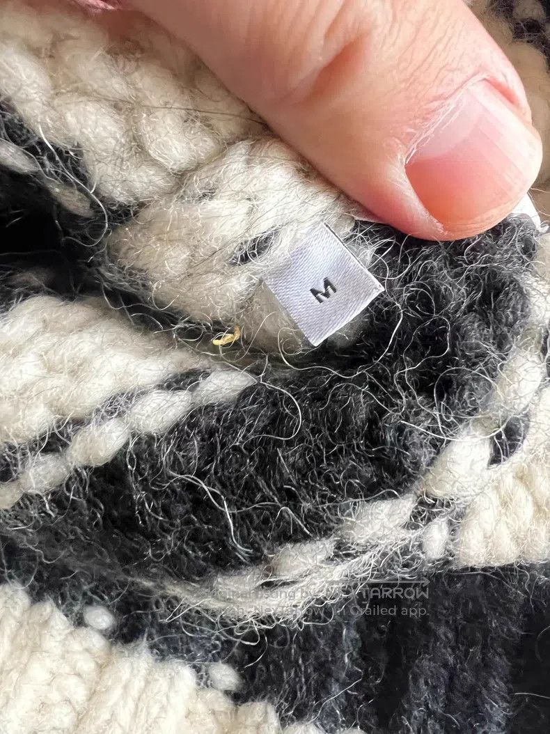 Loewe Loewe Men's Sweater, Wool and Alpaca Blend Size US M / EU 48-50 / 2 - 5 Thumbnail