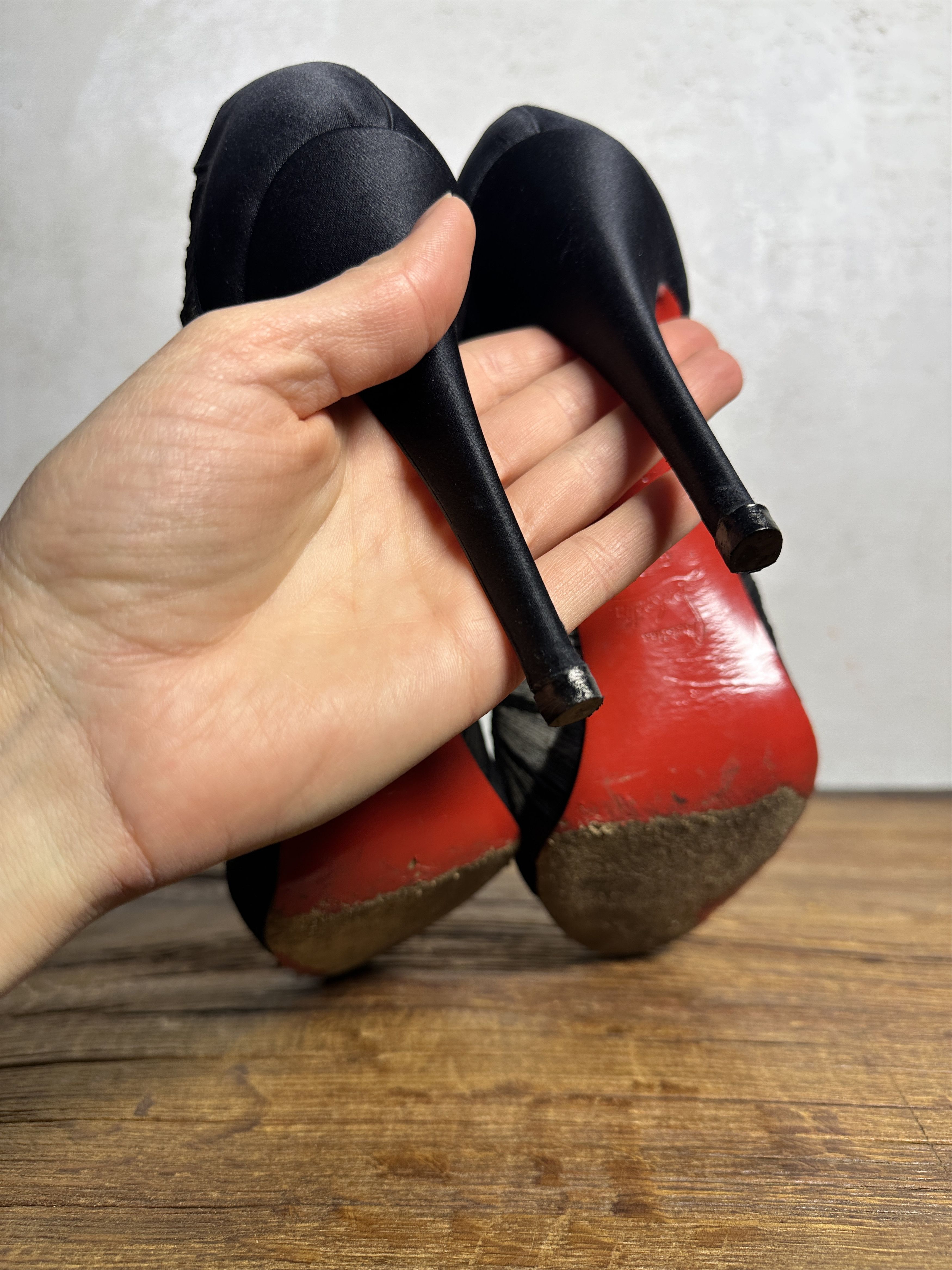Christian Louboutin Christian Louboutin Crepe Satin Ambrosina Peep Toe Pumps Size US 8.5 / IT 38.5 - 11 Thumbnail