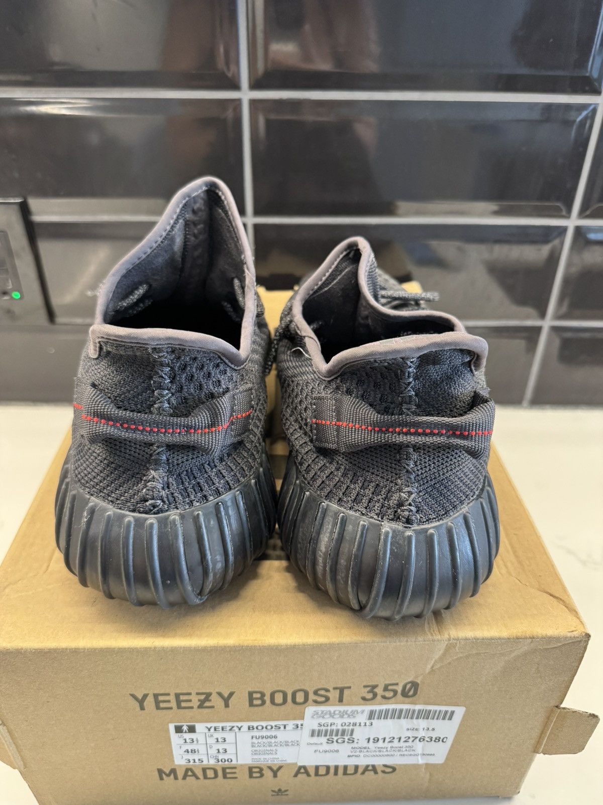 Yeezy Adidas Yeezy Boost 350 V2 Black size 13 Size US 13 / EU 46 - 7 Thumbnail
