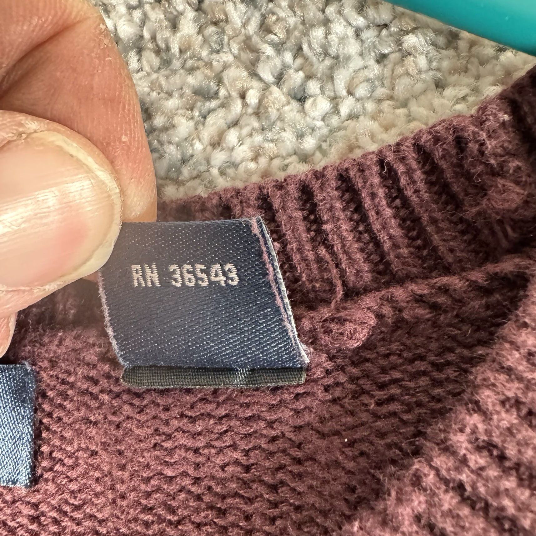 Izod VINTAGE Izod Sweater XL Textured Preppy Dark Academia Ivy Old Money Dad Men Crew Neck Knit Pullover Red 90s Size US XL / EU 56 / 4 - 7 Thumbnail