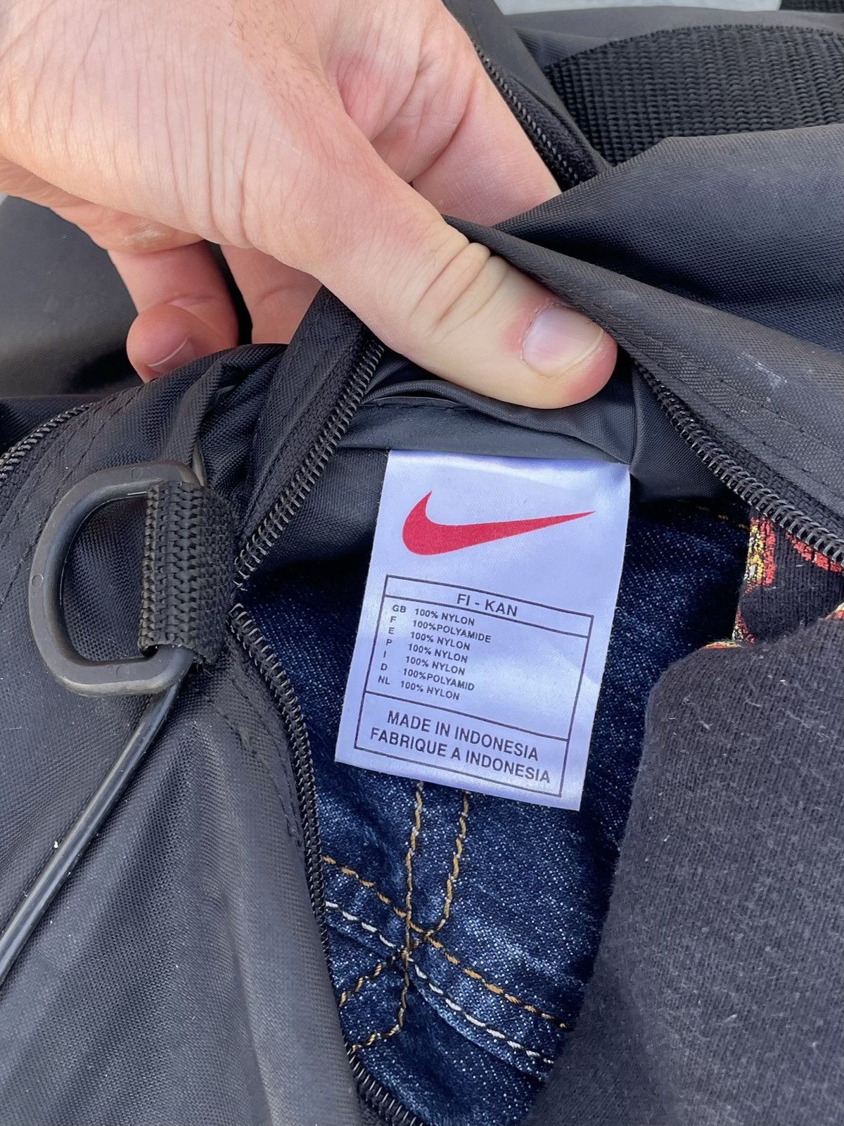 Nike × Vintage Vintage 90s Nike Big Logo Nylon Bags Travel Sport Bag Size ONE SIZE - 3 Thumbnail
