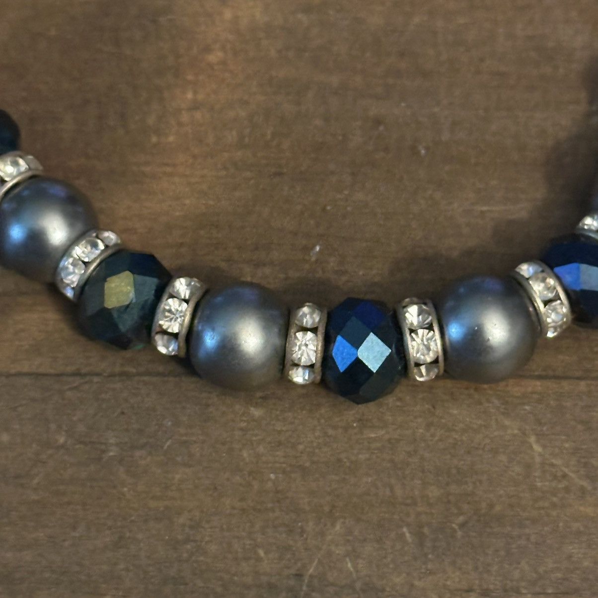 Other Silver tone gray and blue pearls & rhinestones bead necklace Size ONE SIZE - 3 Thumbnail