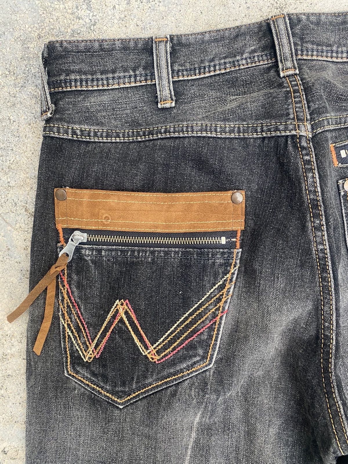 Japanese Brand × Vintage × Wrangler Vintage y2k Wrangler Faded Claw Mark Jeans Size US 32 / EU 48 - 14 Thumbnail