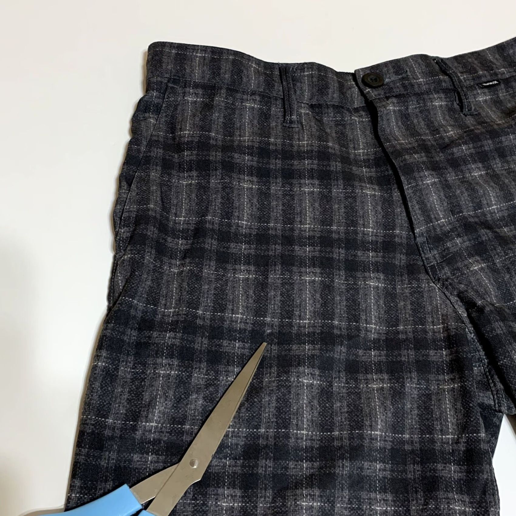 Hurley Hurley Phantom Board Shorts Hybrid Chino Men 29 Gray Plaid Inseam 11in Casual Regular Pockets Moisture Wicking Quick Dry Size US 29 - 8 Thumbnail