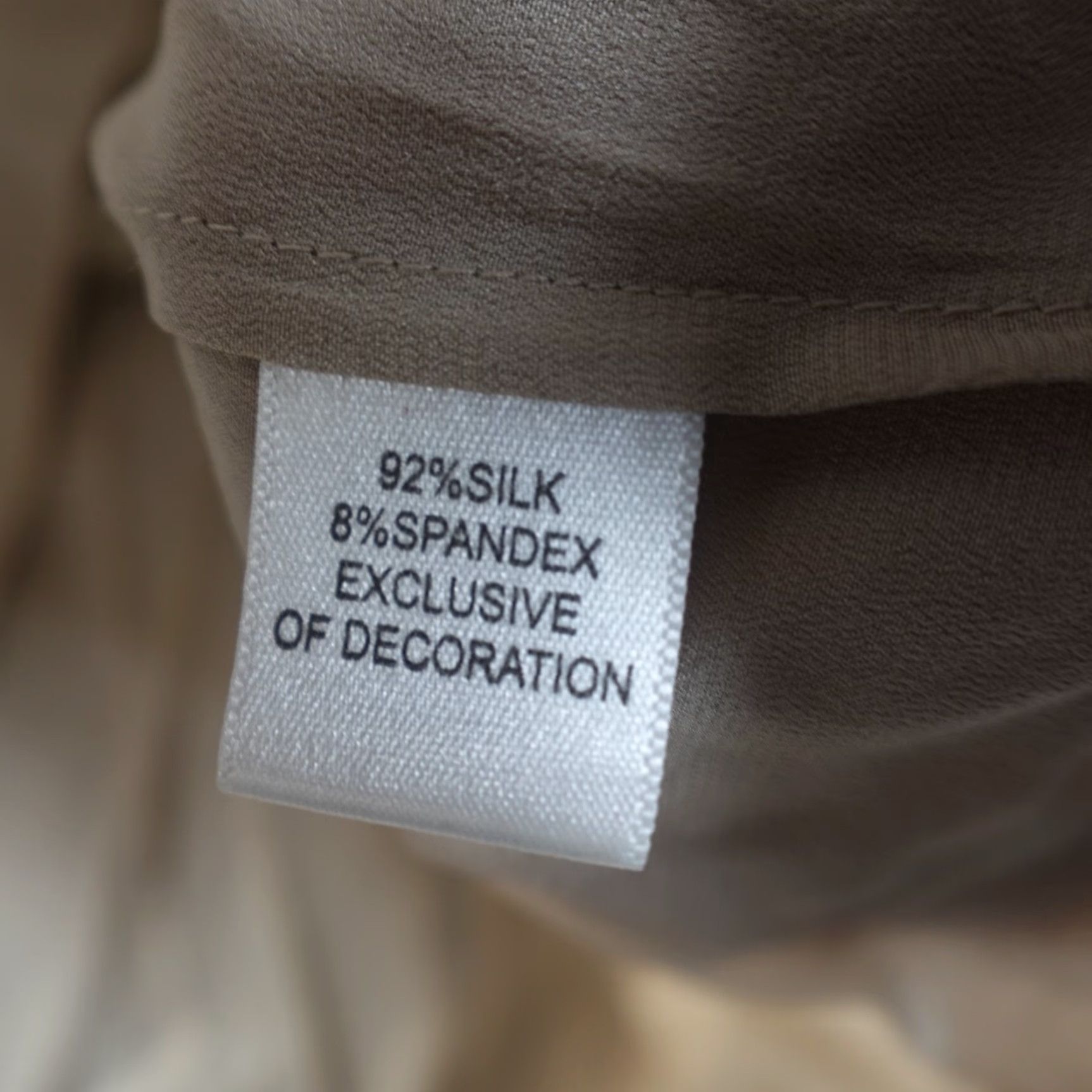 St. John St.John Womens Blouse 2 Beige Silk Blend Short Sleeve Pullover Top Shirt Basic Casual Party/Cocktail Mens? Size XS / US 0-2 / IT 36-38 - 5 Thumbnail