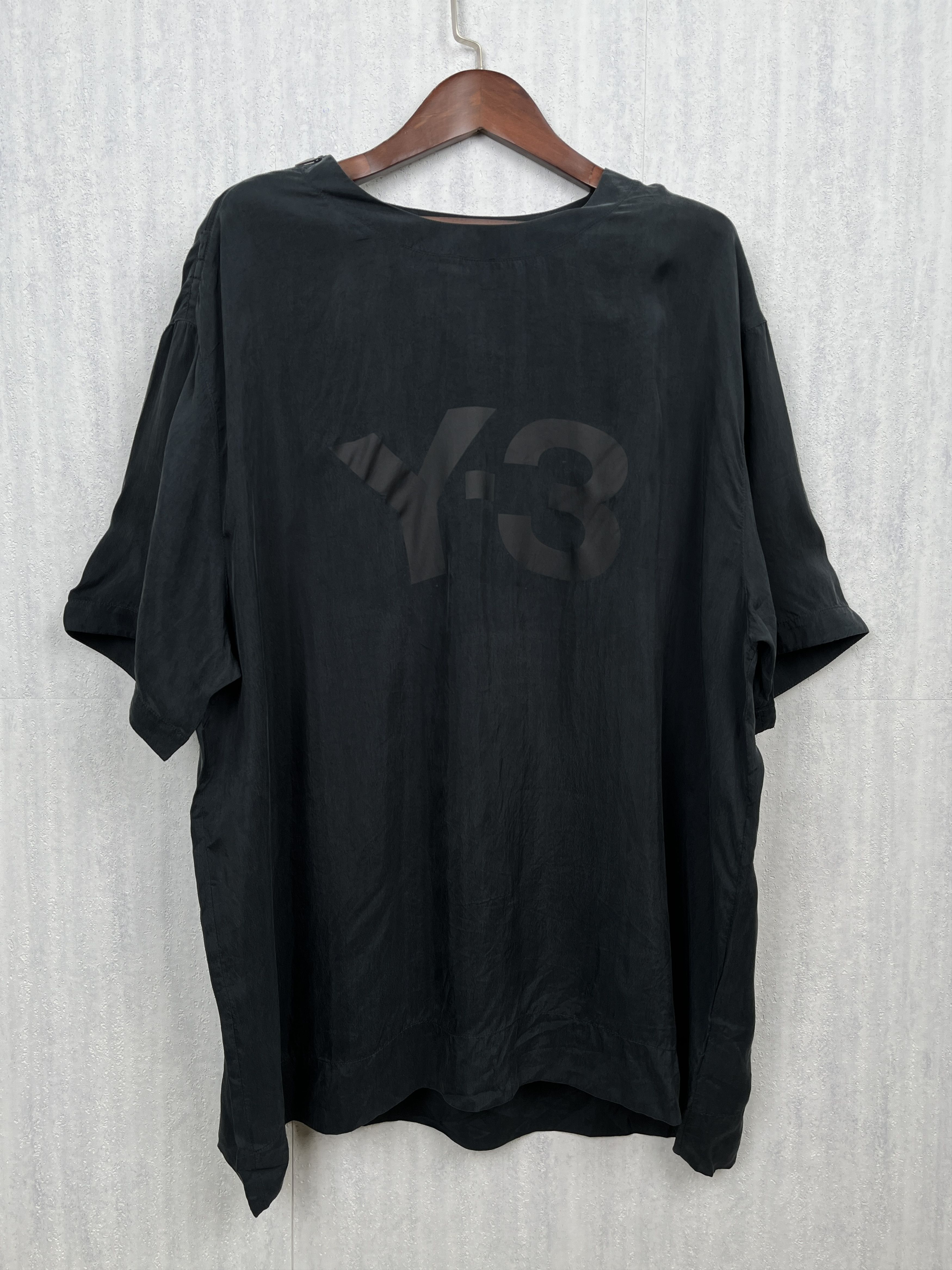 Y-3 Y-3 Logo Print T-Shirt With Zipper Size US L / EU 52-54 / 3 - 1 Thumbnail