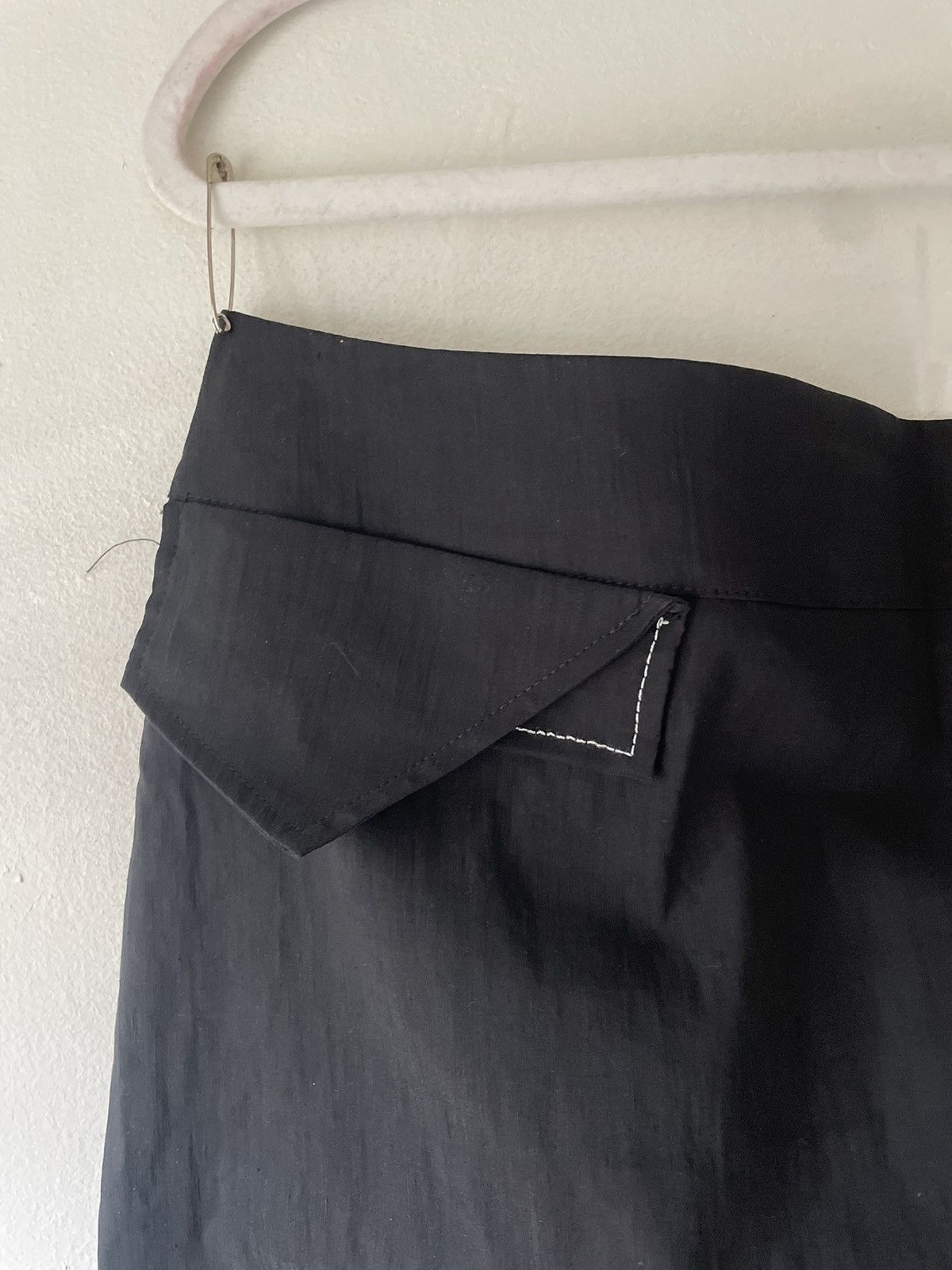Sarah Pacini Sarah Pacini low rise midi skirt with wide zipper (M) Size 27" / US 4 / IT 40 - 8 Thumbnail