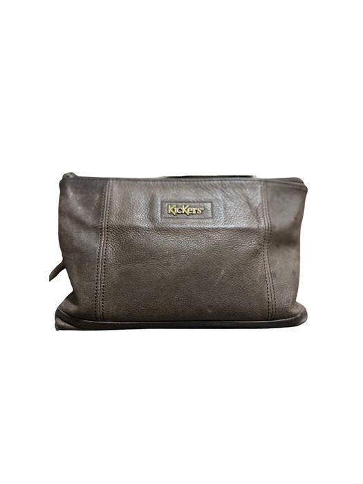 Kickers clutch online bag