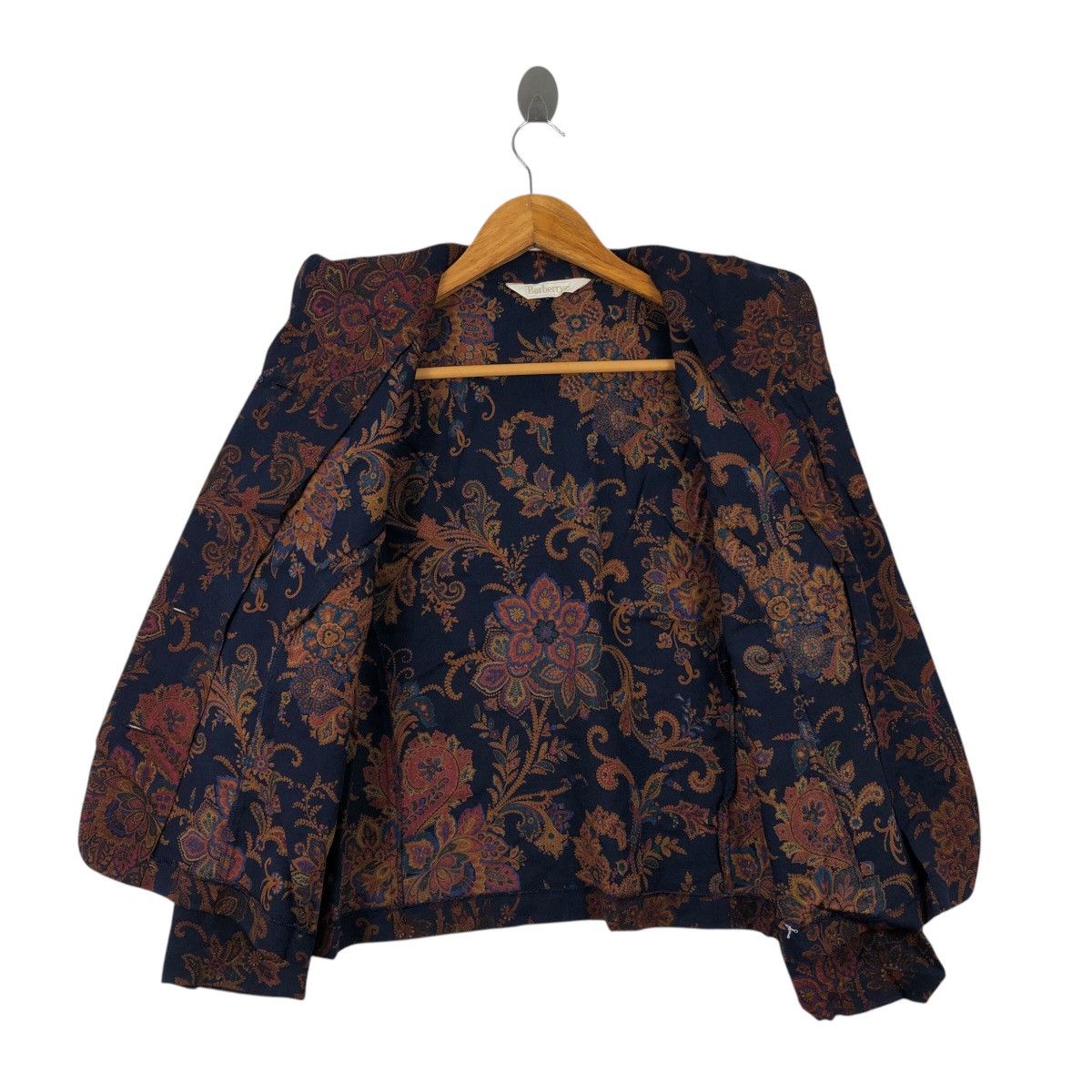 Burberry × Vintage Vintage BURBERRYS LONDON ENGLAND Red FloralLight Coat Jacket Size M / US 6-8 / IT 42-44 - 3 Thumbnail