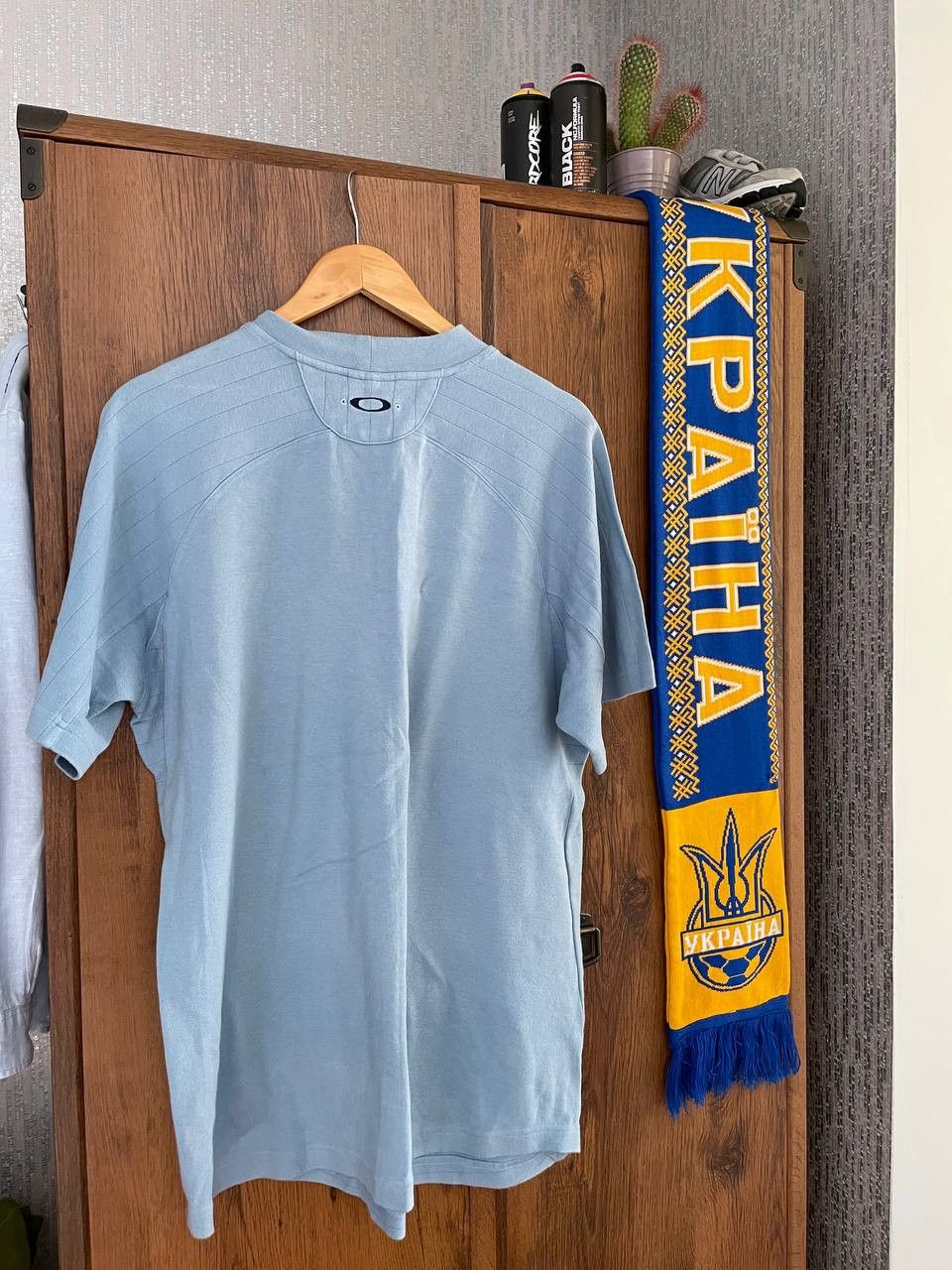 Oakley × Vintage Vintage Oakley Metal Logo Tee Size XL 90s 00s rare Size US XL / EU 56 / 4 - 3 Thumbnail