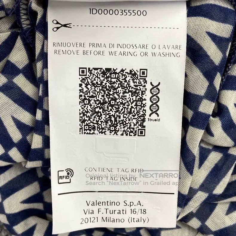 Valentino Valentino The letters are printed with long sleeves Size US M / EU 48-50 / 2 - 6 Thumbnail