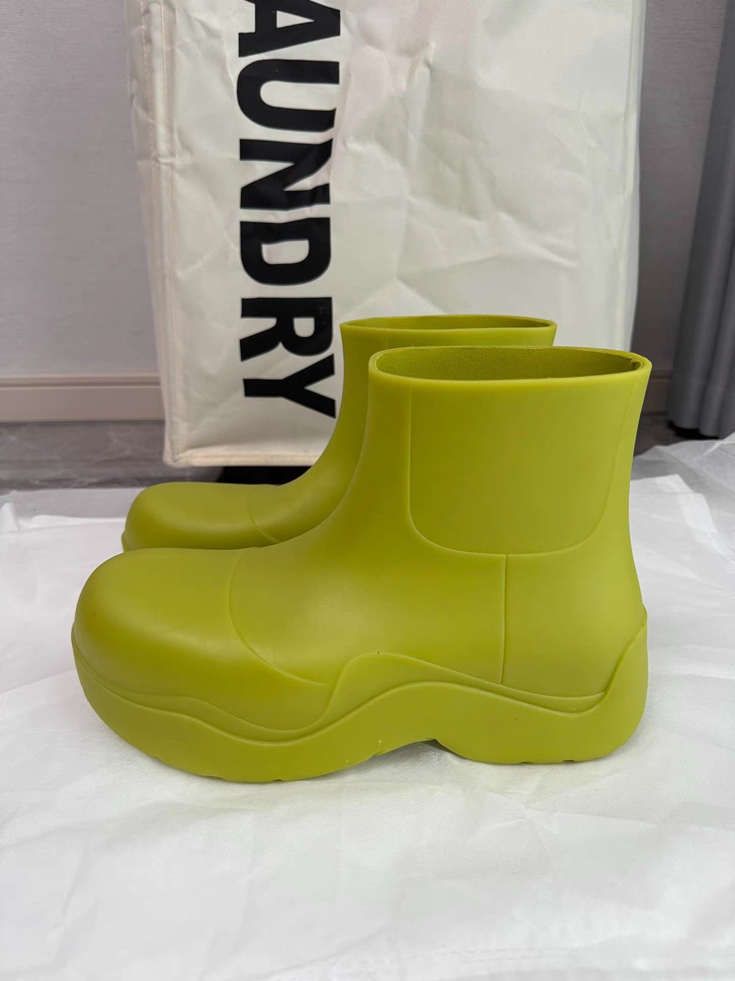 Bottega Veneta Bottega Veneta Puddle Rain Boots K6 Size US 7 / EU 40 - 1 Thumbnail