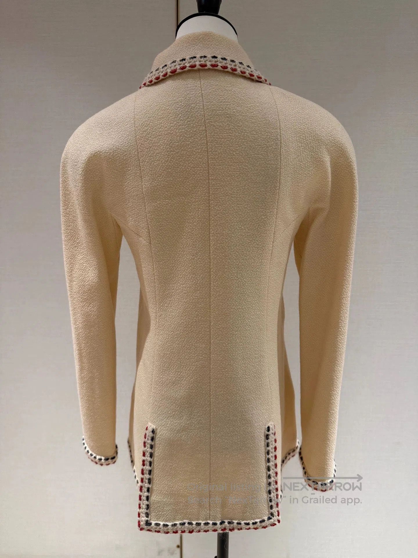Chanel Chanel 18 Hamburg Knit Jacket Beige Red Blue Trim. Size US XS / EU 42 / 0 - 2 Thumbnail