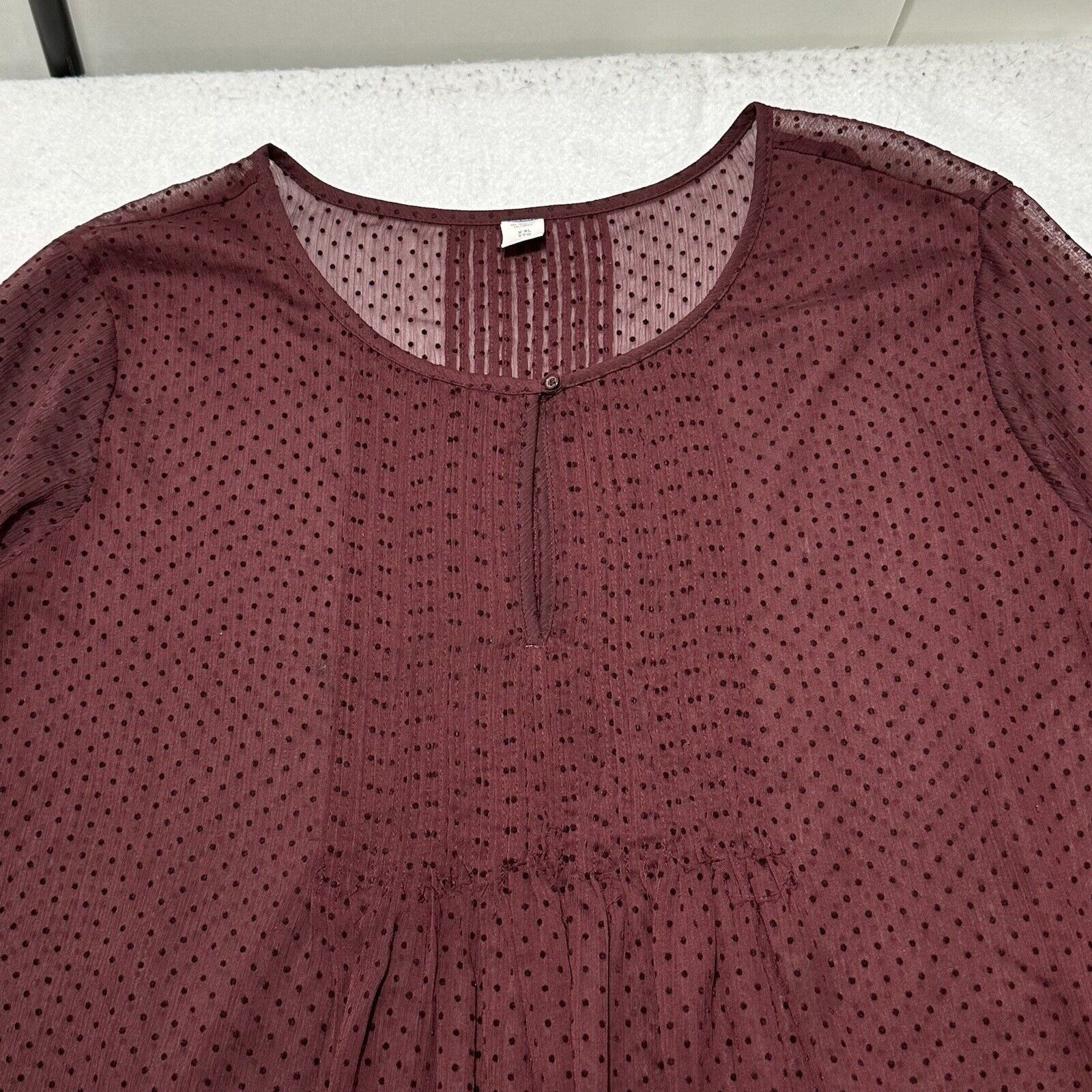 Old Navy Old Navy XXL Relaxed Crepe Burgundy Polka Dot Sheer Blouse Size XXL / US 16-18 / IT 52-54 - 2 Thumbnail
