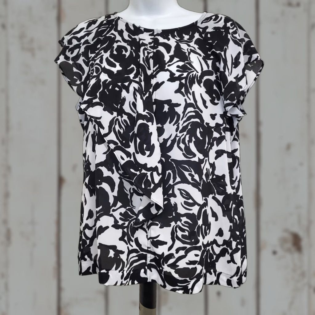 Liz Claiborne Liz Claiborne Petite Blouse Womens Size PL Black White Short Sleeve Ruffle Front Size L / US 10 / IT 46 - 1 Thumbnail
