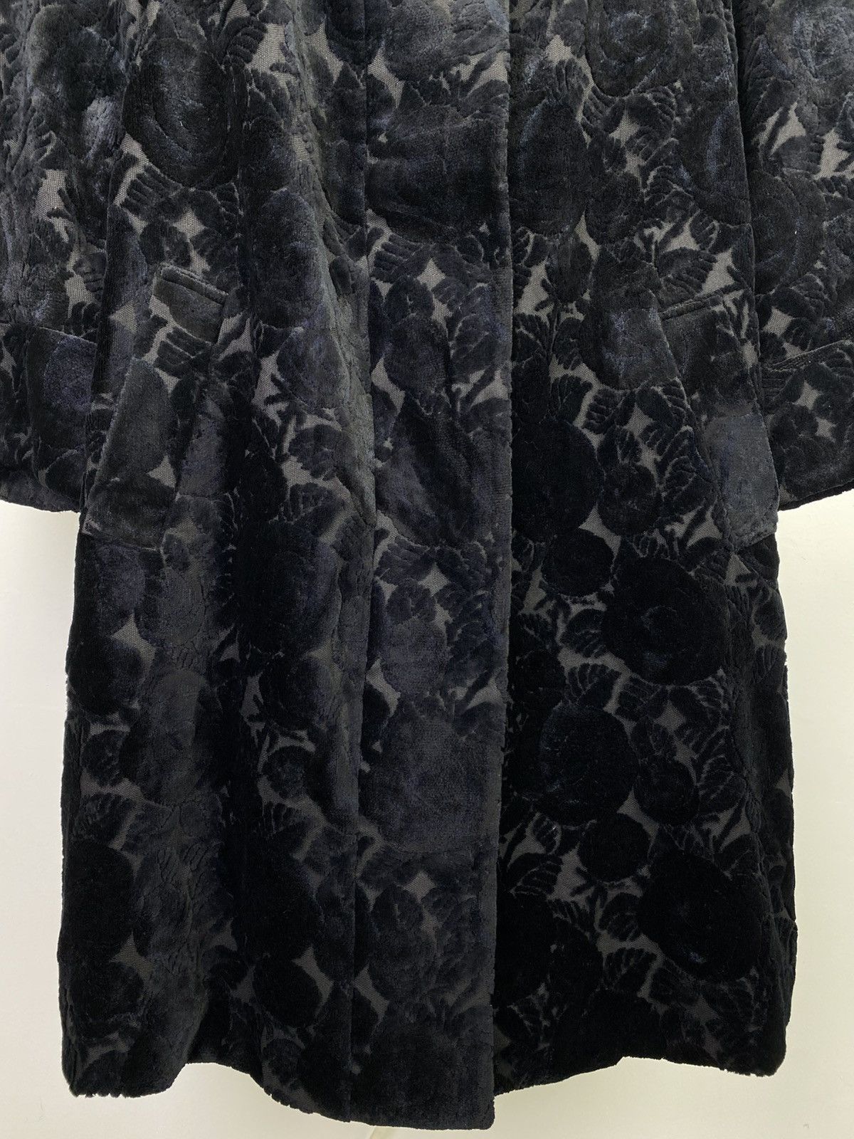 Japanese Brand 2000’s Keita Maruyama Floral Velvet Overcoat Size M / US 6-8 / IT 42-44 - 3 Thumbnail