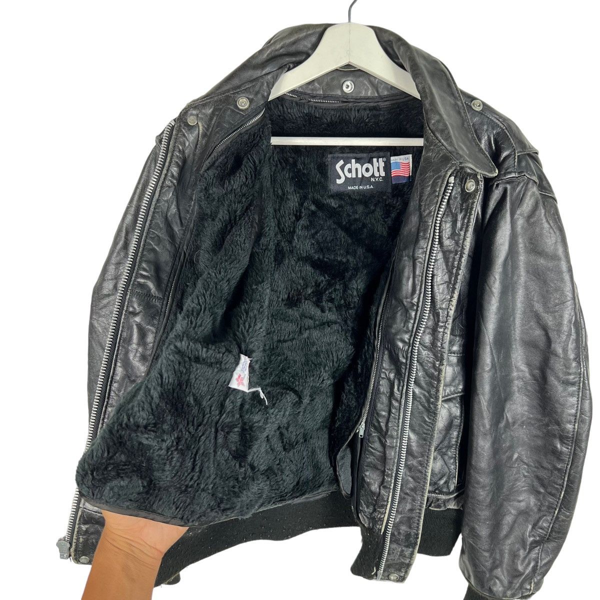 Schott 💥 1970s SCHOTT TYPE A-2 TOPGUN BLACK LEATHER JACKET Size US L / EU 52-54 / 3 - 6 Thumbnail