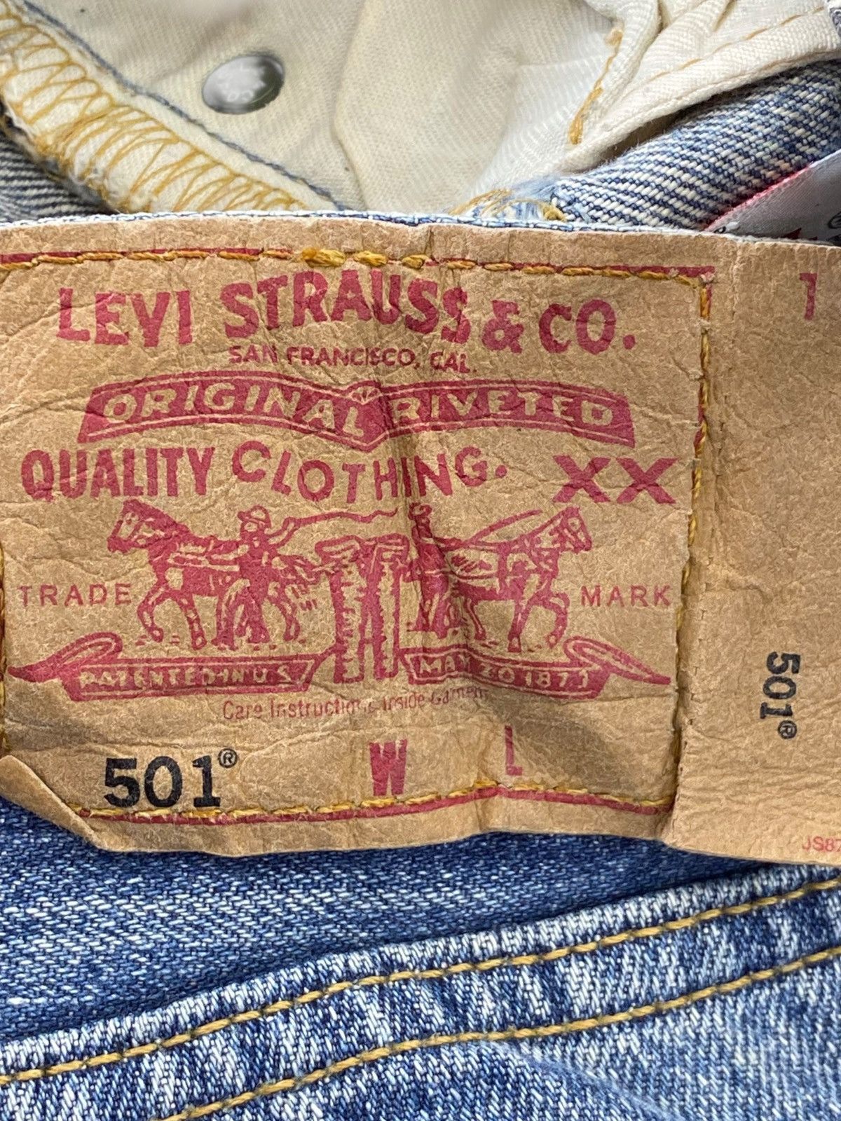 Levi's Levi’s 501 Faded Wash Whiskered Style Straight Leg Jeans Size US 27 - 11 Thumbnail