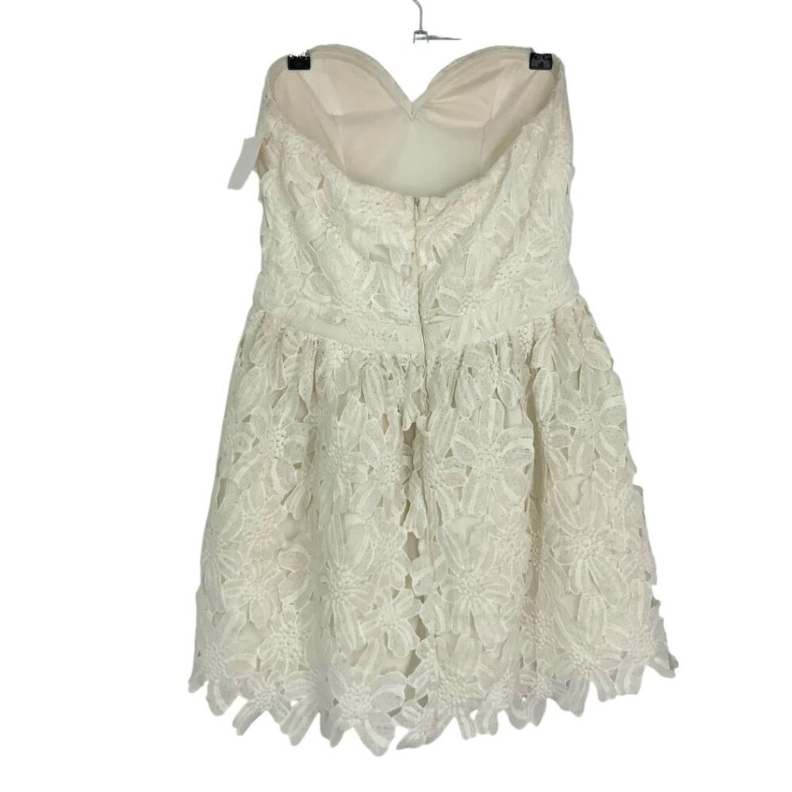 Other White Floral Applique Strapless Mini Dress Size Small NWOT Size S / US 4 / IT 40 - 7 Thumbnail