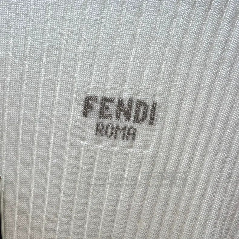 Fendi Fendi 25FW badge Logo long-sleeved knitted sweater Size XS / US 0-2 / IT 36-38 - 6 Thumbnail
