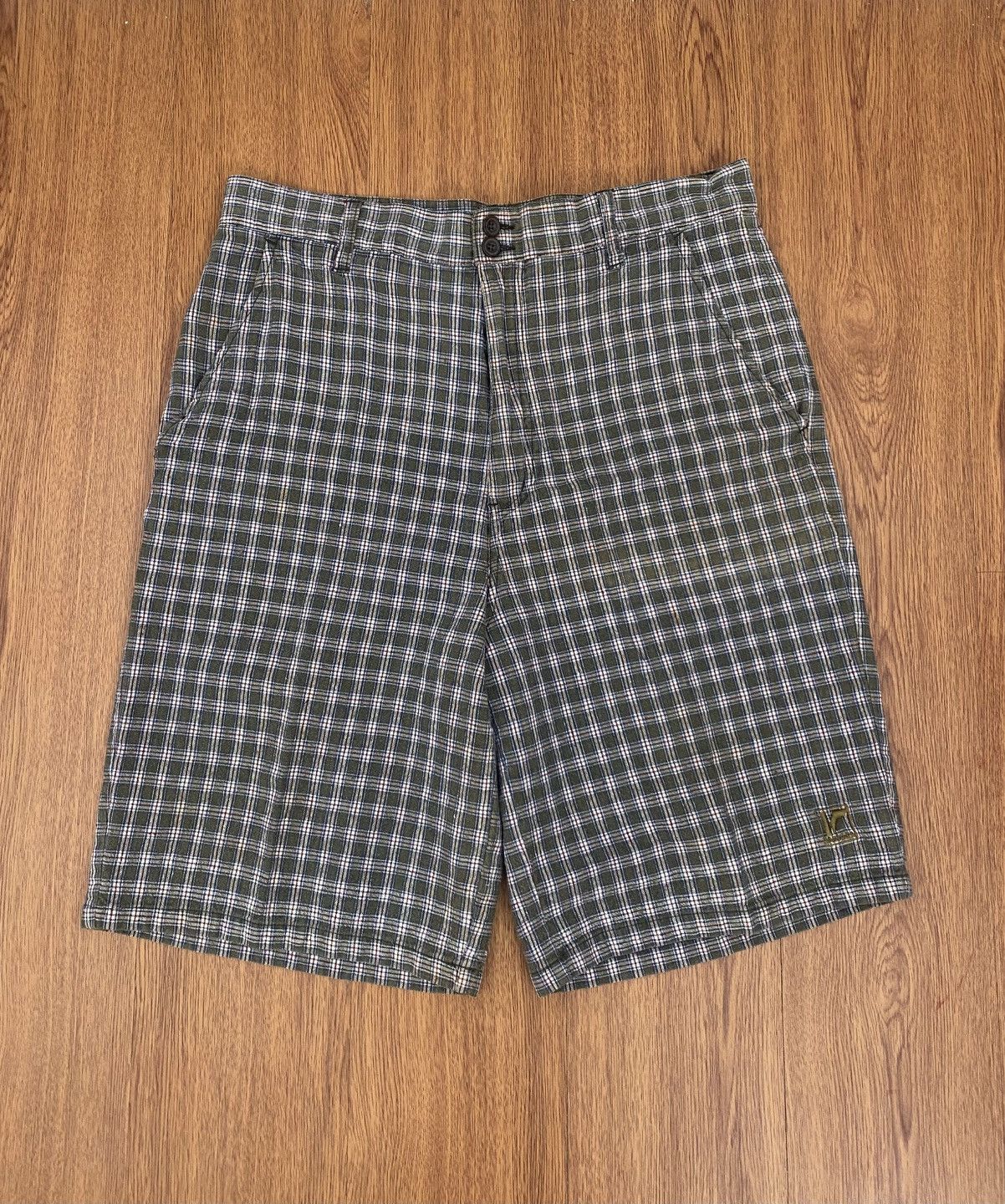 Vans Vintage Vans plaid short pants Size US 32 / EU 48 - 1 Thumbnail