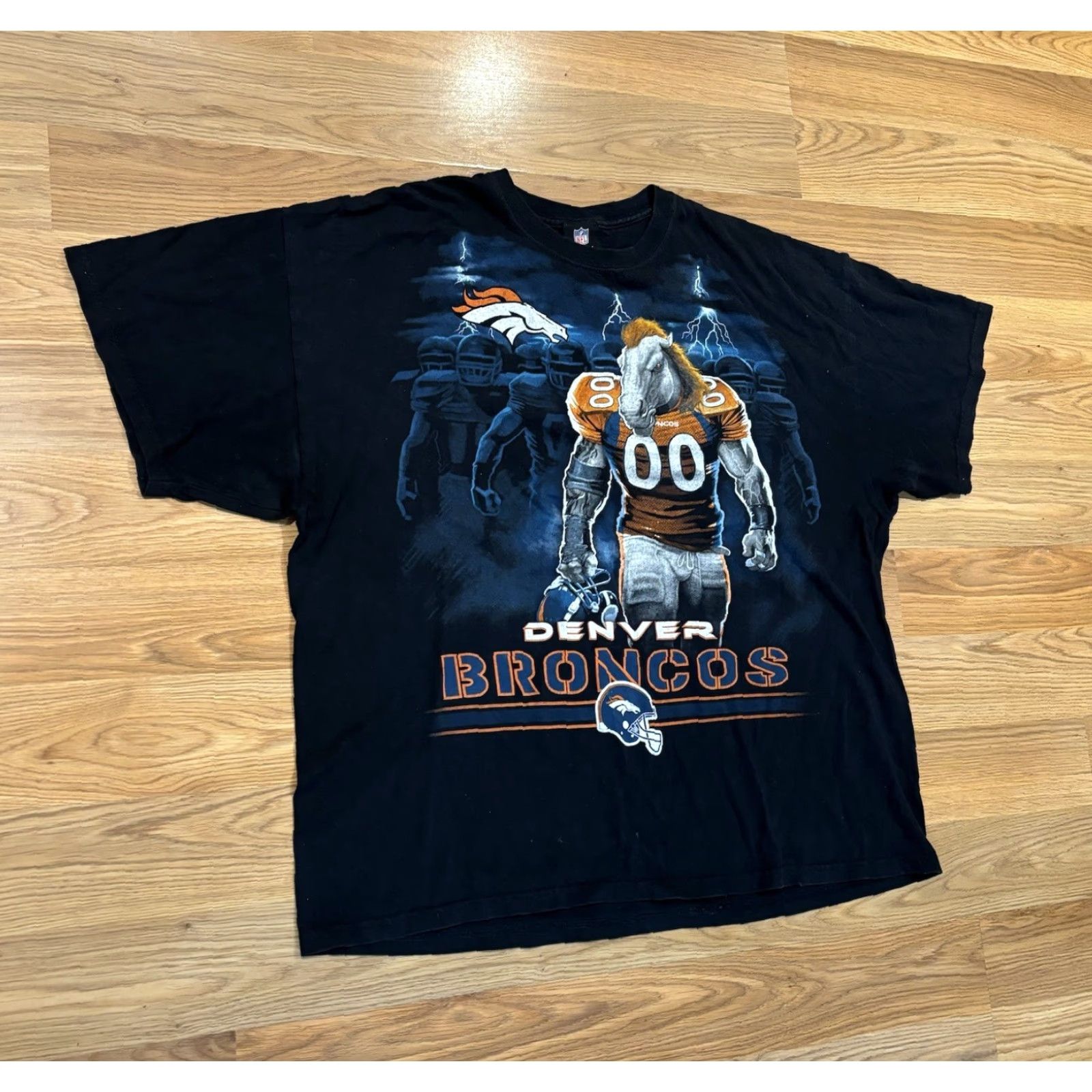 NFL VINTAGE 90s Broncos NFL Denver Broncos Player Graphic Horse Black T-Shirt Men’s 2XL Size US XXL / EU 58 / 5 - 2 Thumbnail