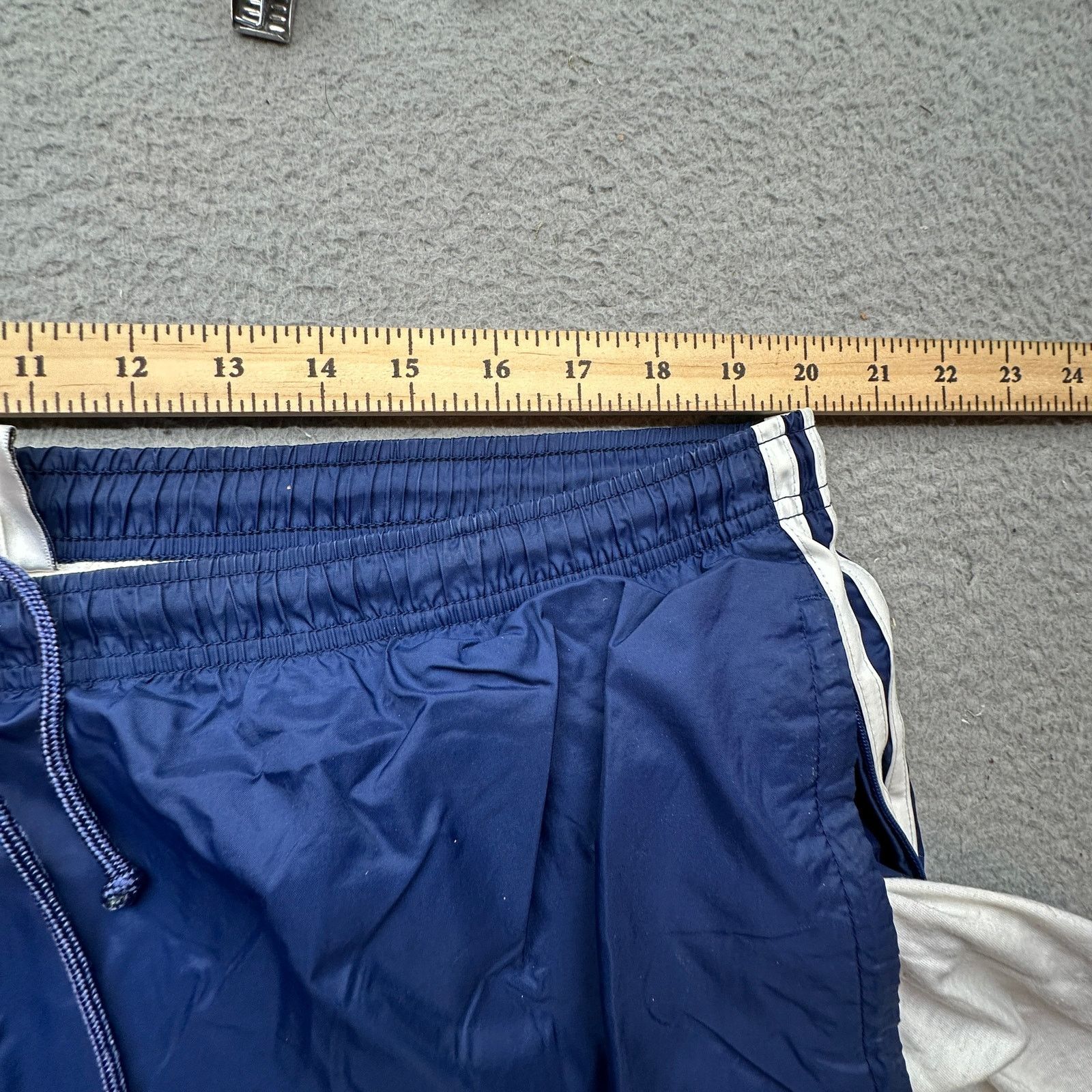 Adidas VTG 90s Adidas Lined Windbreaker Track Pants XL Navy Blue Size US 40 / EU 56 - 7 Thumbnail