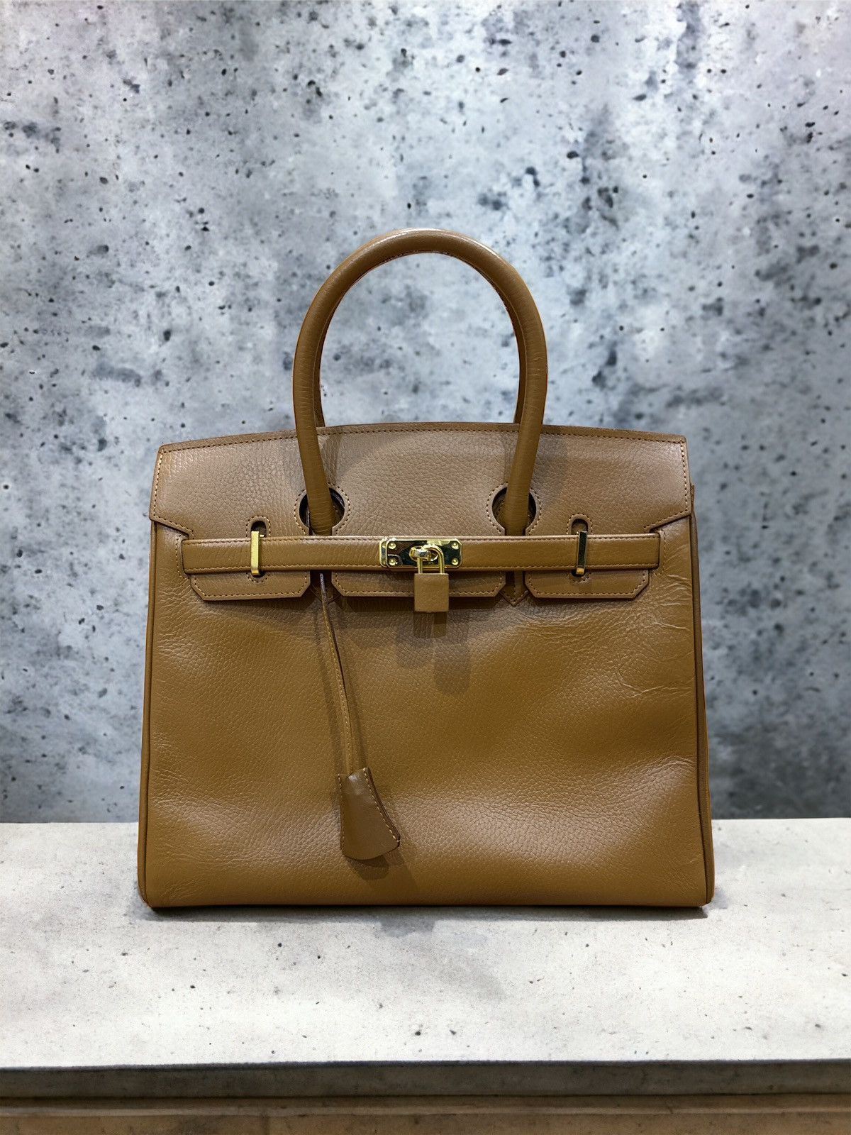 Handmade HANDMADE LEATHER BEIGE 'BIRKIN' BAG Size ONE SIZE - 1 Thumbnail