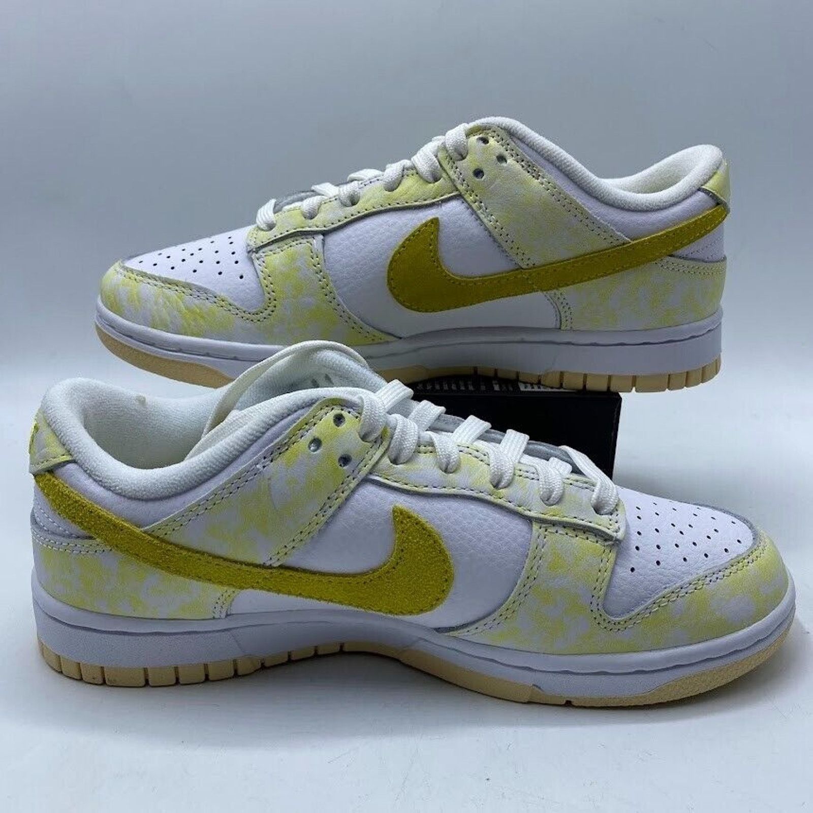 Nike NEW Nike Dunk Low OG Yellow Strike DM9467 700 Women's 7 Size US 7 / IT 37 - 3 Thumbnail