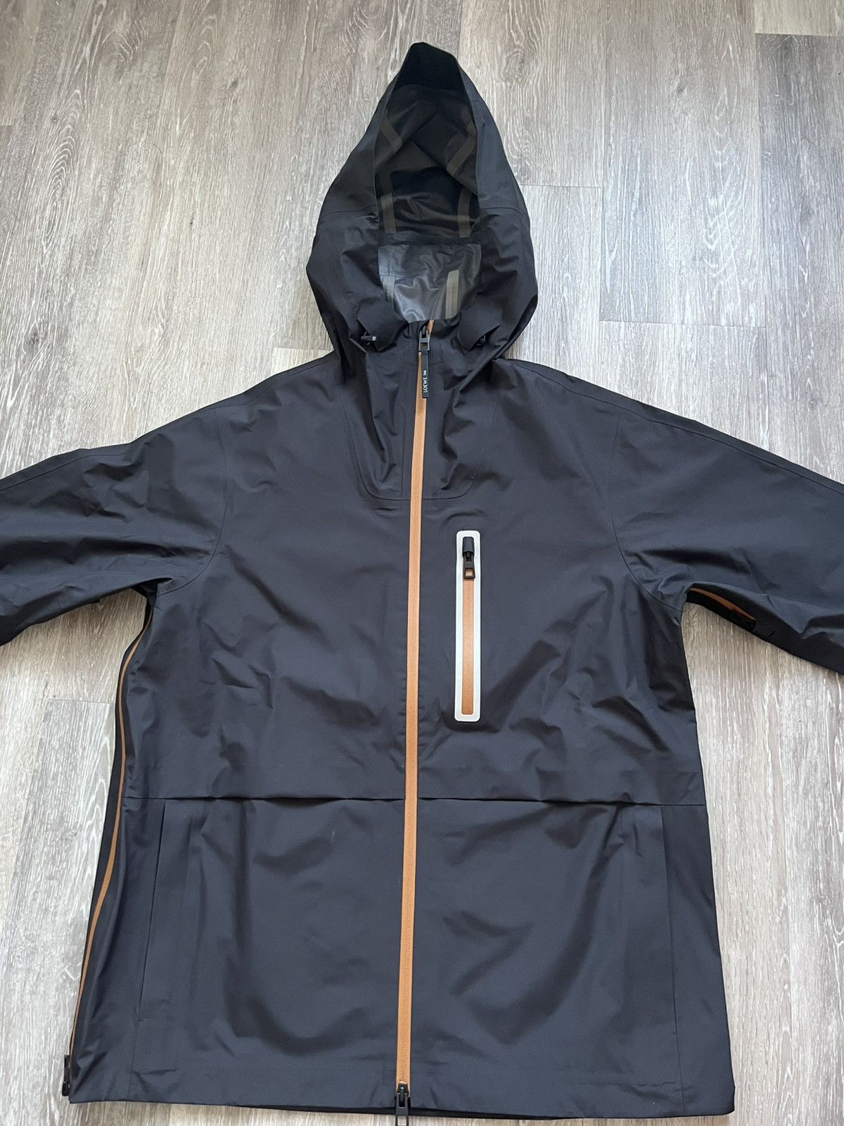 Loewe × On On x Loewe Storm Jacket Men’s Size Medium Black colour Size US M / EU 48-50 / 2 - 1 Thumbnail