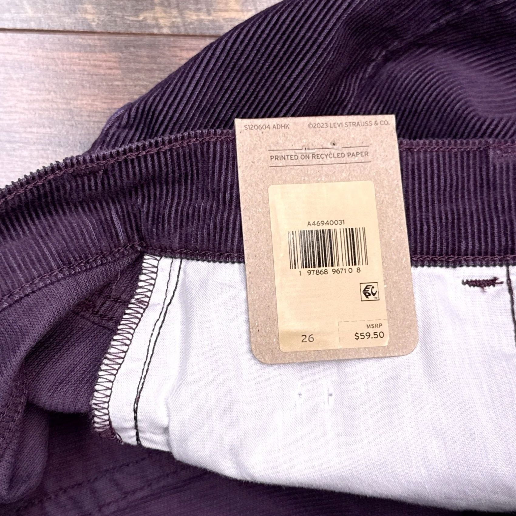 Levi's Levi's Skirt Womens 26 Corduroy Mini Mid Burgundy Button Pockets Logo City Size 26" / US 2 / IT 38 - 5 Thumbnail