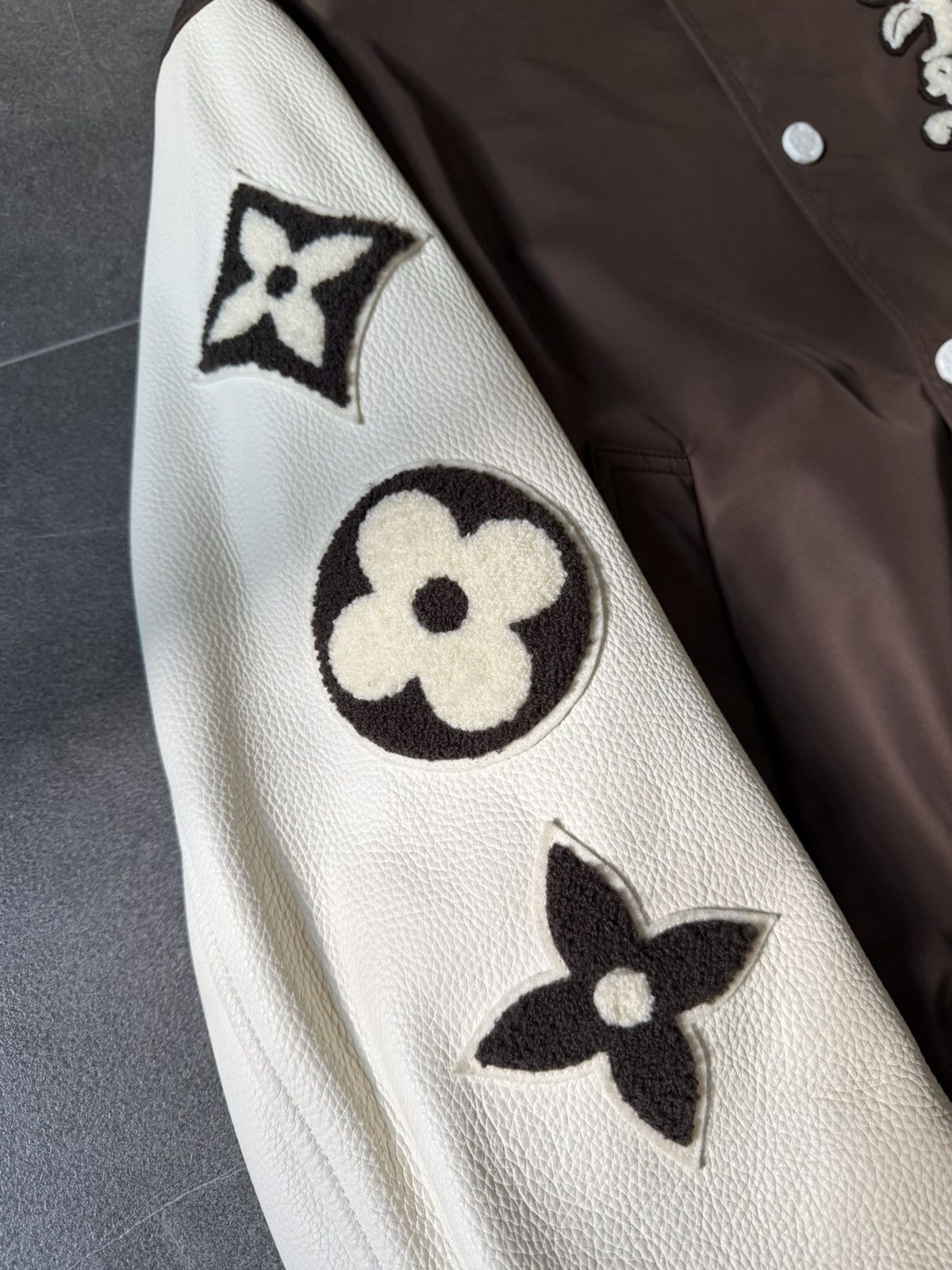 Louis Vuitton × Tyler The Creator Louis Vuitton Tyler The Creator Logo Embroidered Bomber Size US S / EU 44-46 / 1 - 4 Thumbnail