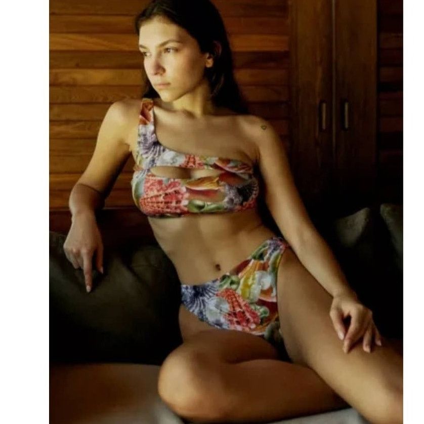 NEW UO Hosbjerg Fulon Shell Print Bikini Top + Bottons US 8