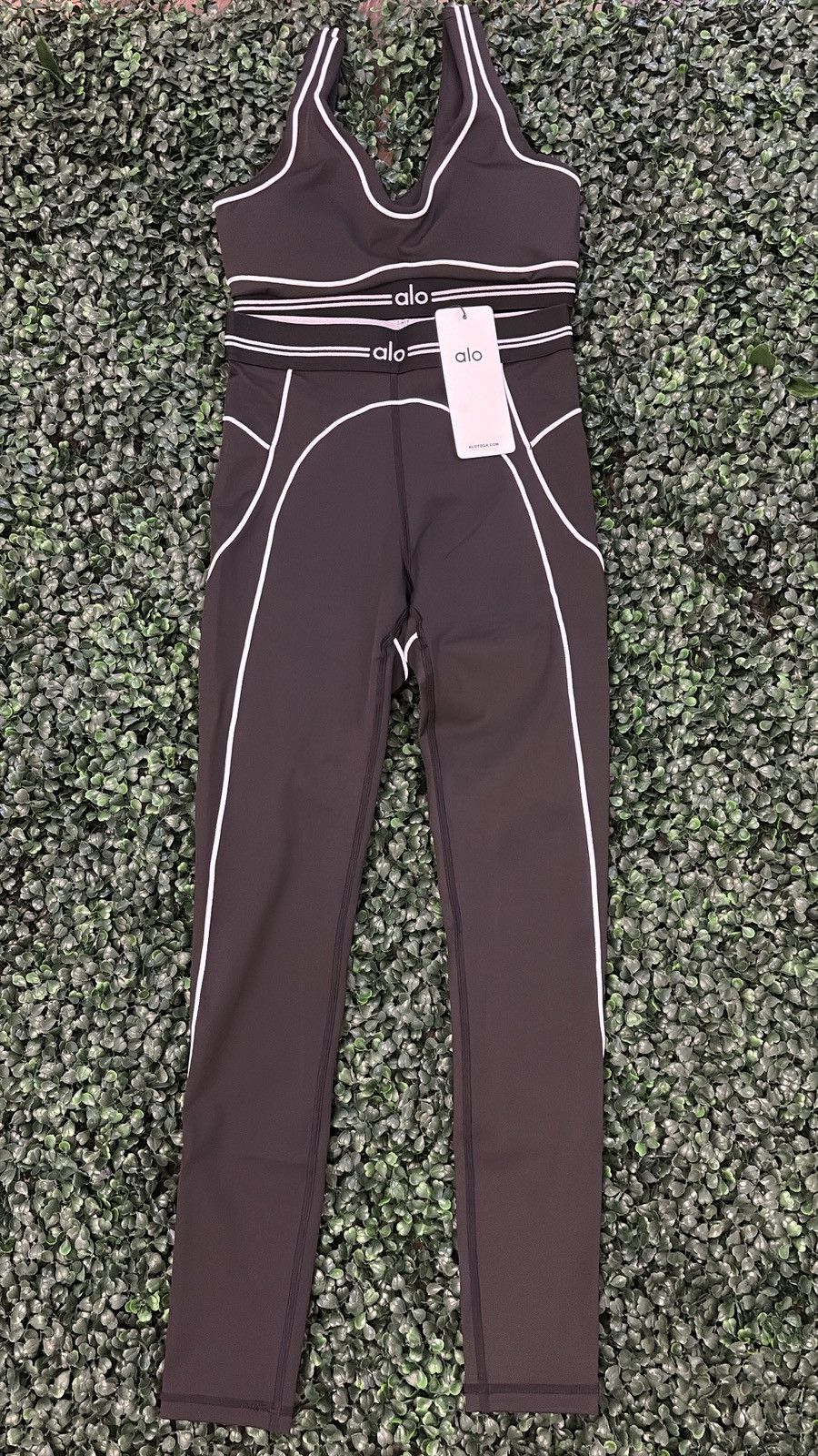 Alo Black & White Women Alo Set ( XS/2 ) Size XS / US 0-2 / IT 36-38 - 1 Thumbnail
