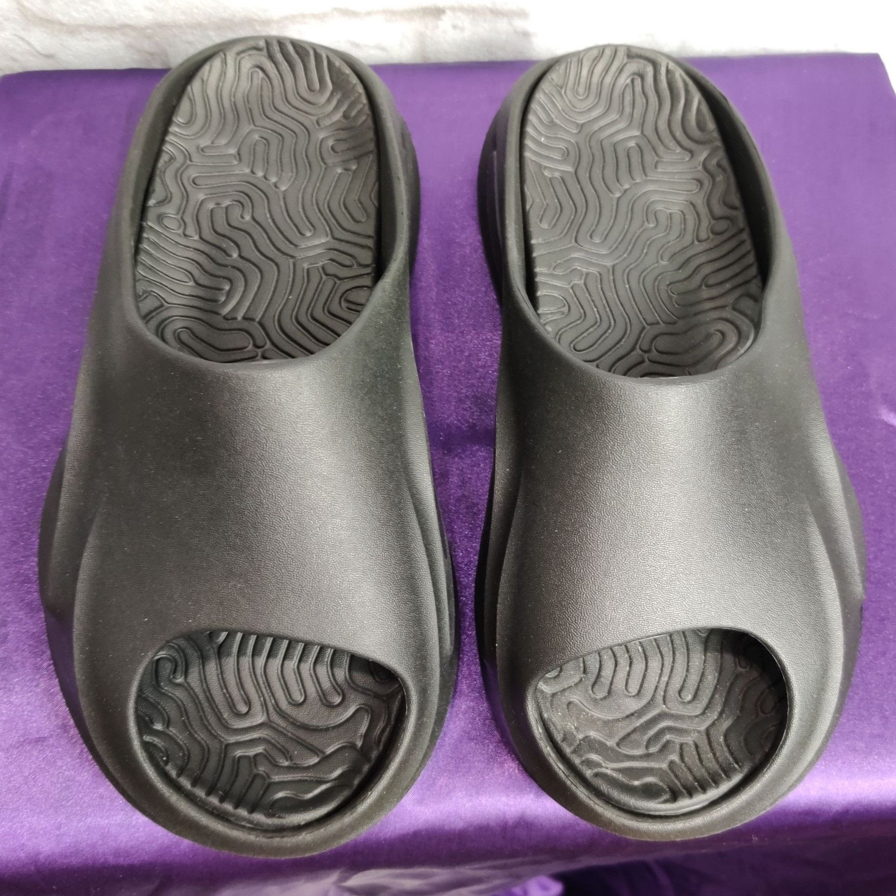 PrettyLittleThing PrettyLittleThing Womens Slides Futuristic Cut Out Black Rub Size US 6 / IT 36 - 3 Thumbnail