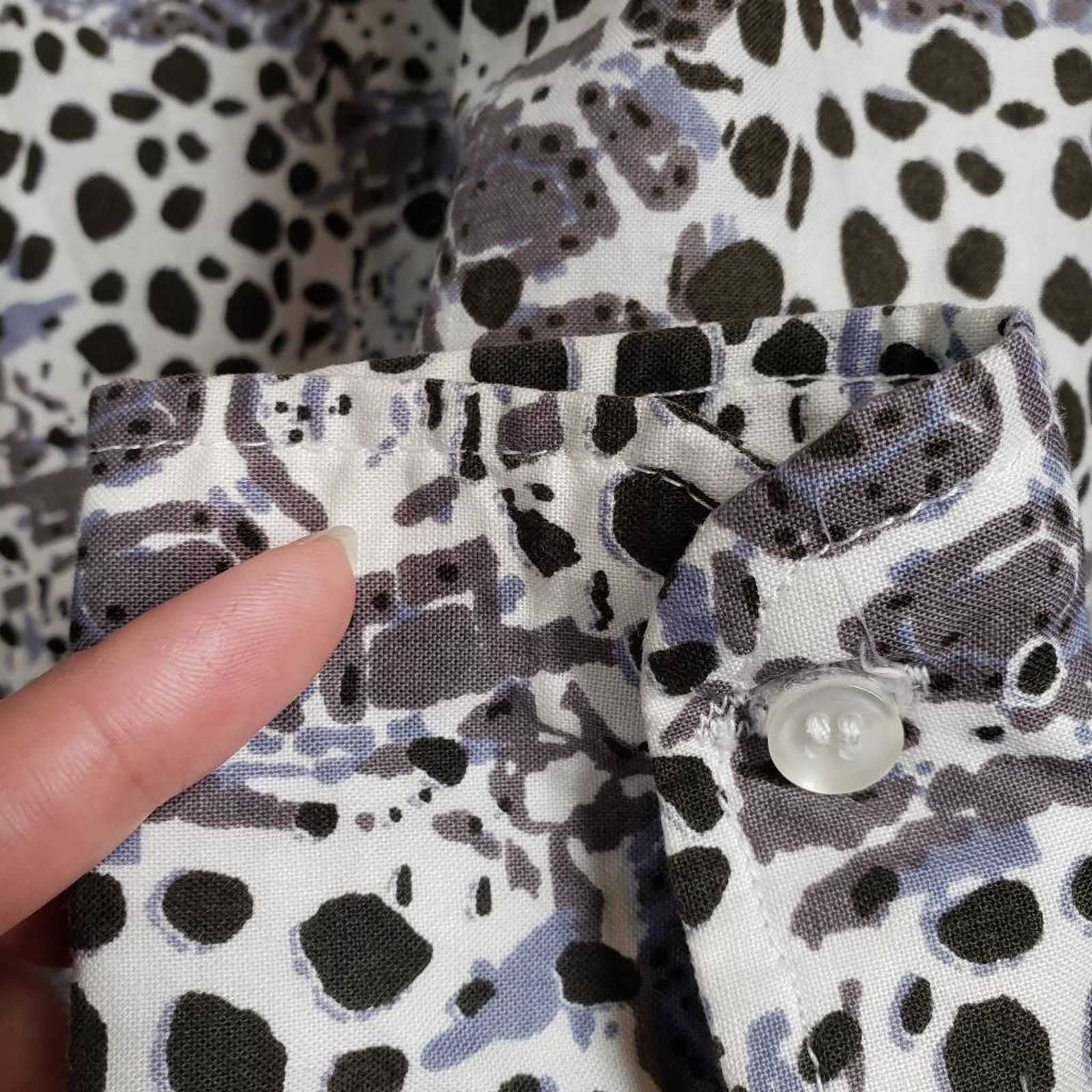 Other Animal Print Block Print Button Up Shirt Mens Small White Size US S / EU 44-46 / 1 - 13 Thumbnail