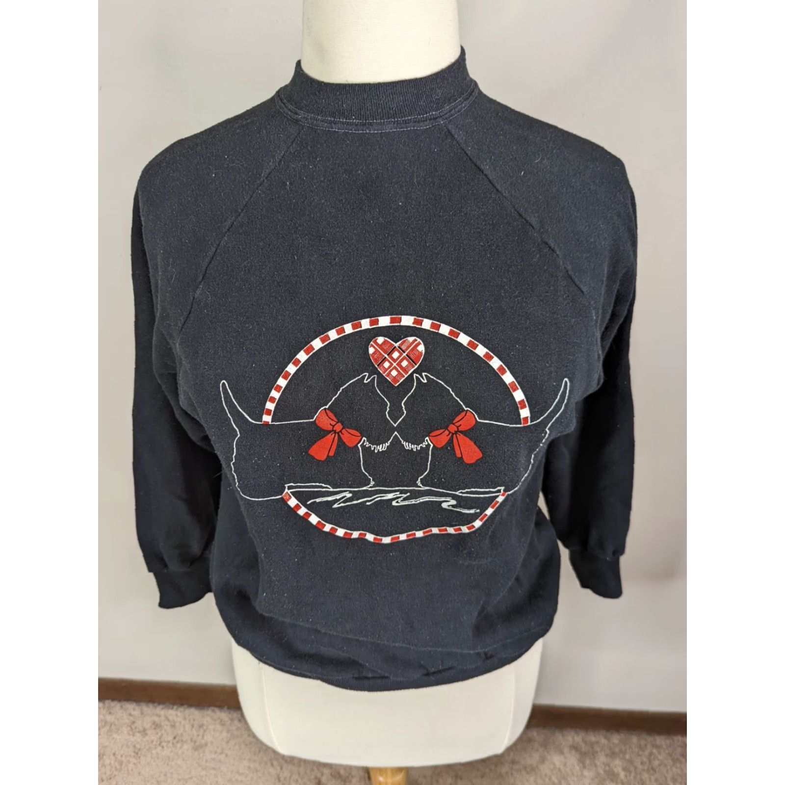 Vintage VINTAGE Raglan Scottish Terrier Crewneck Sweatshirt Womens Size Large Black Vtg Size L / US 10 / IT 46 - 2 Thumbnail