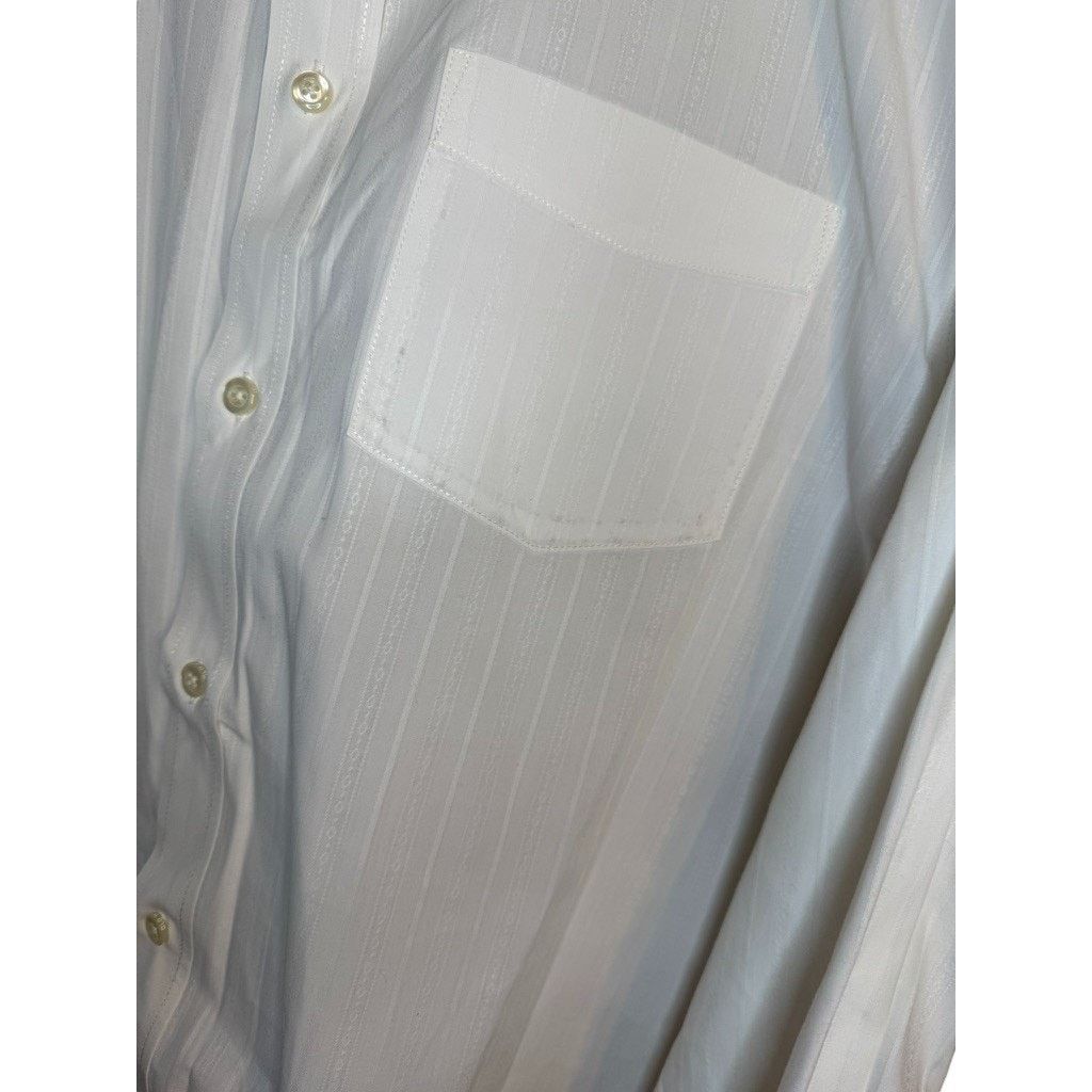 Old Navy Old Navy Men's White Long Sleeve Button Shirt Size Large Size US L / EU 52-54 / 3 - 3 Thumbnail