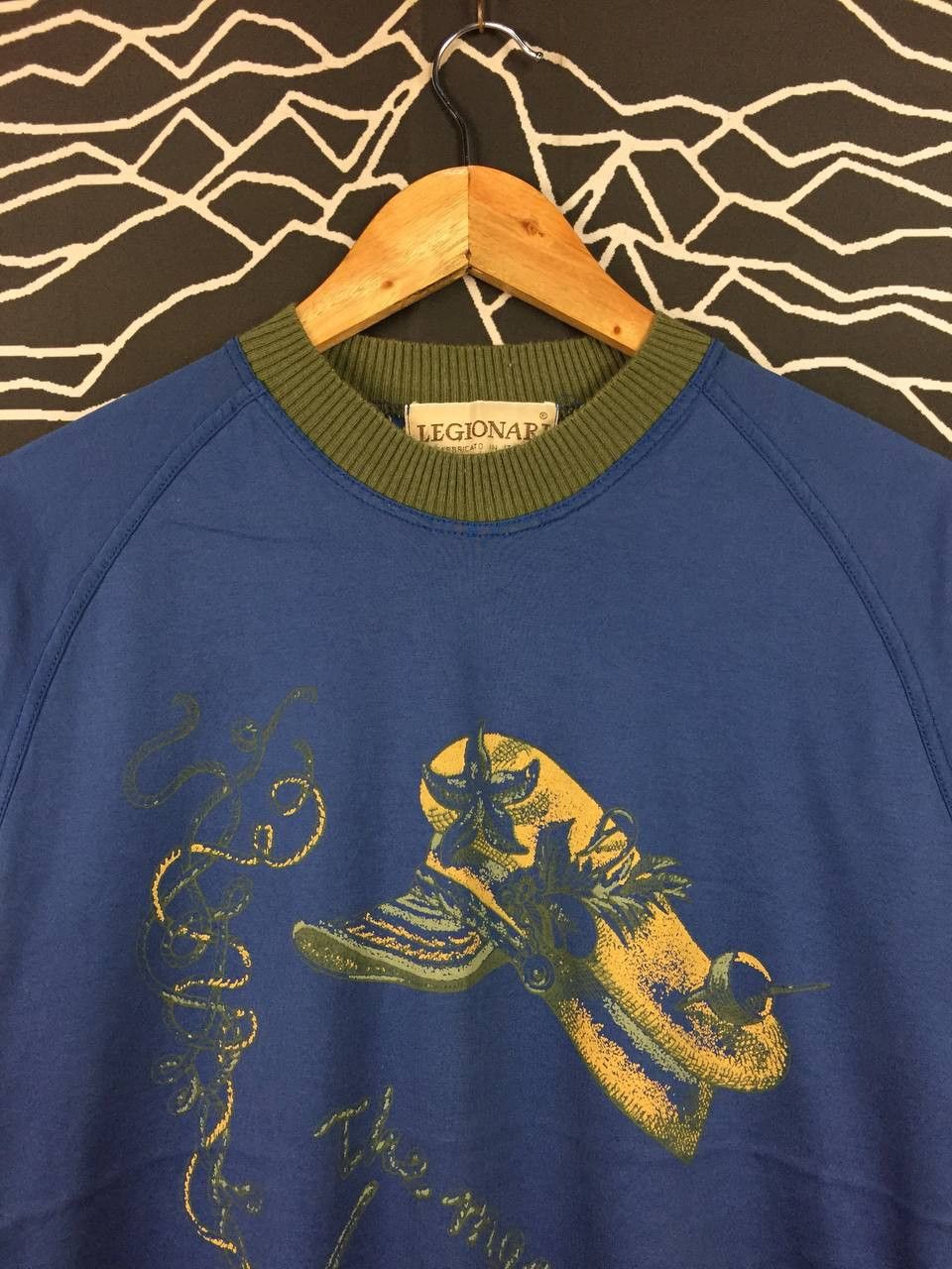 Vintage Vtg LEGIONARI Fabbricato in Italia Designer Graphic Art Tee Size US M / EU 48-50 / 2 - 3 Thumbnail